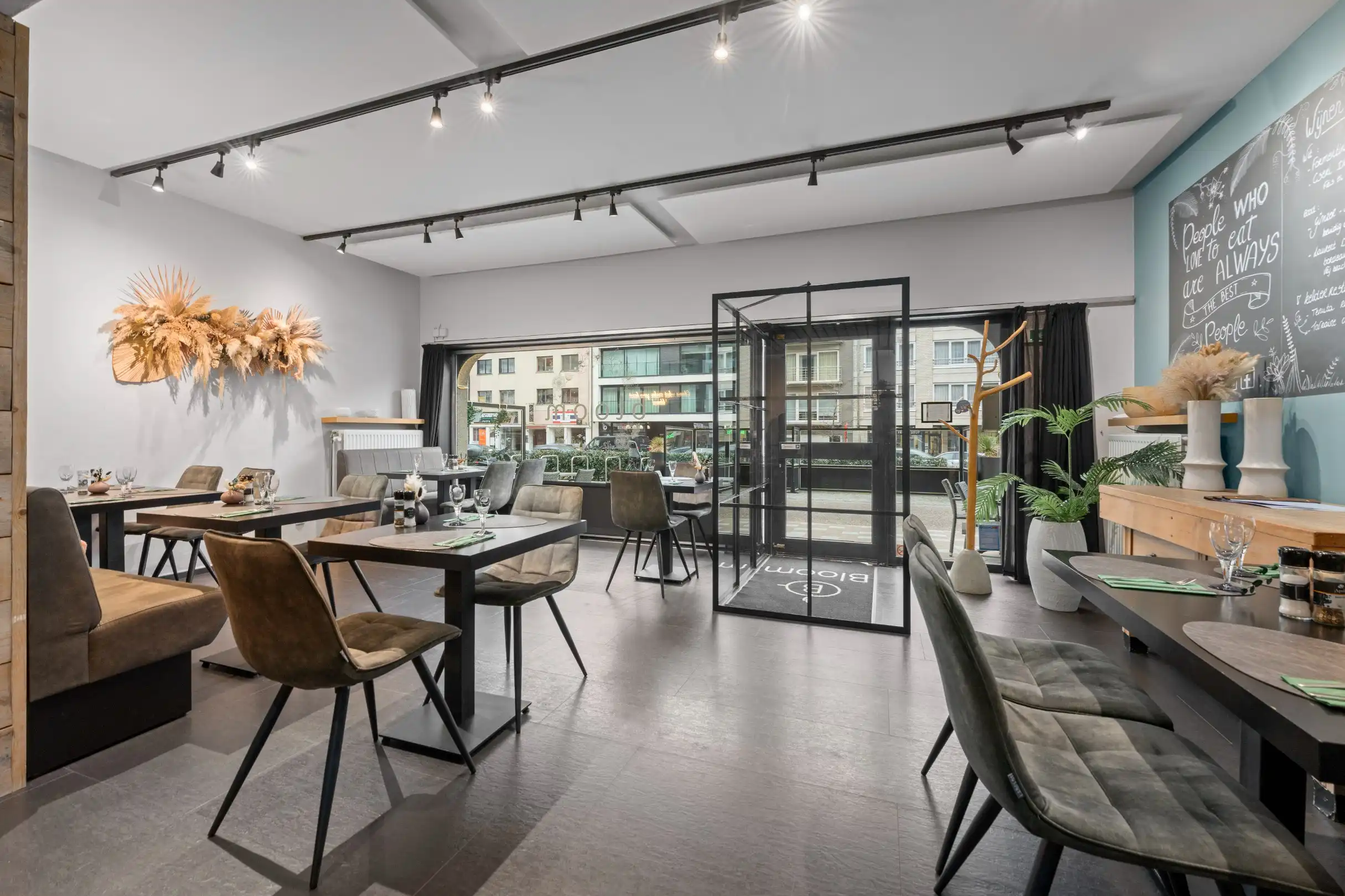 Ingerichte horecazaak te Heist-aan-Zee foto 4