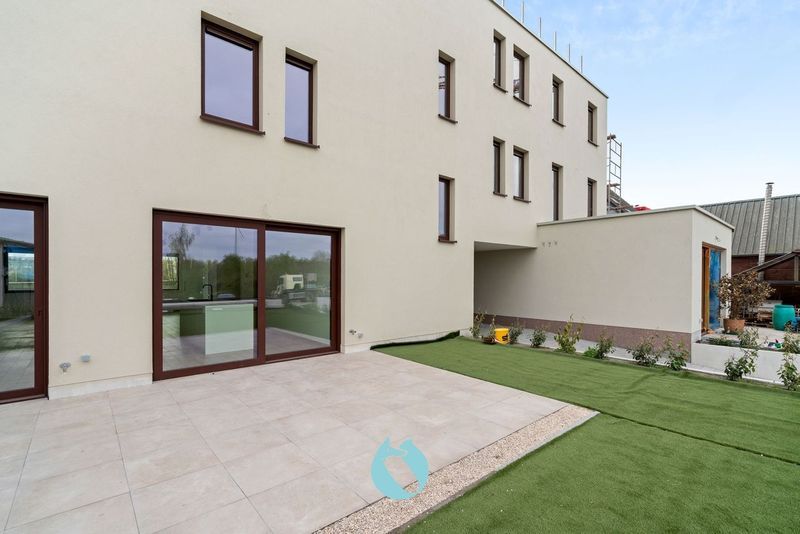 Ontdek dit prachtige duplex-nieuwbouwappartement, met drie slaapkamers en twee badkamers foto 14