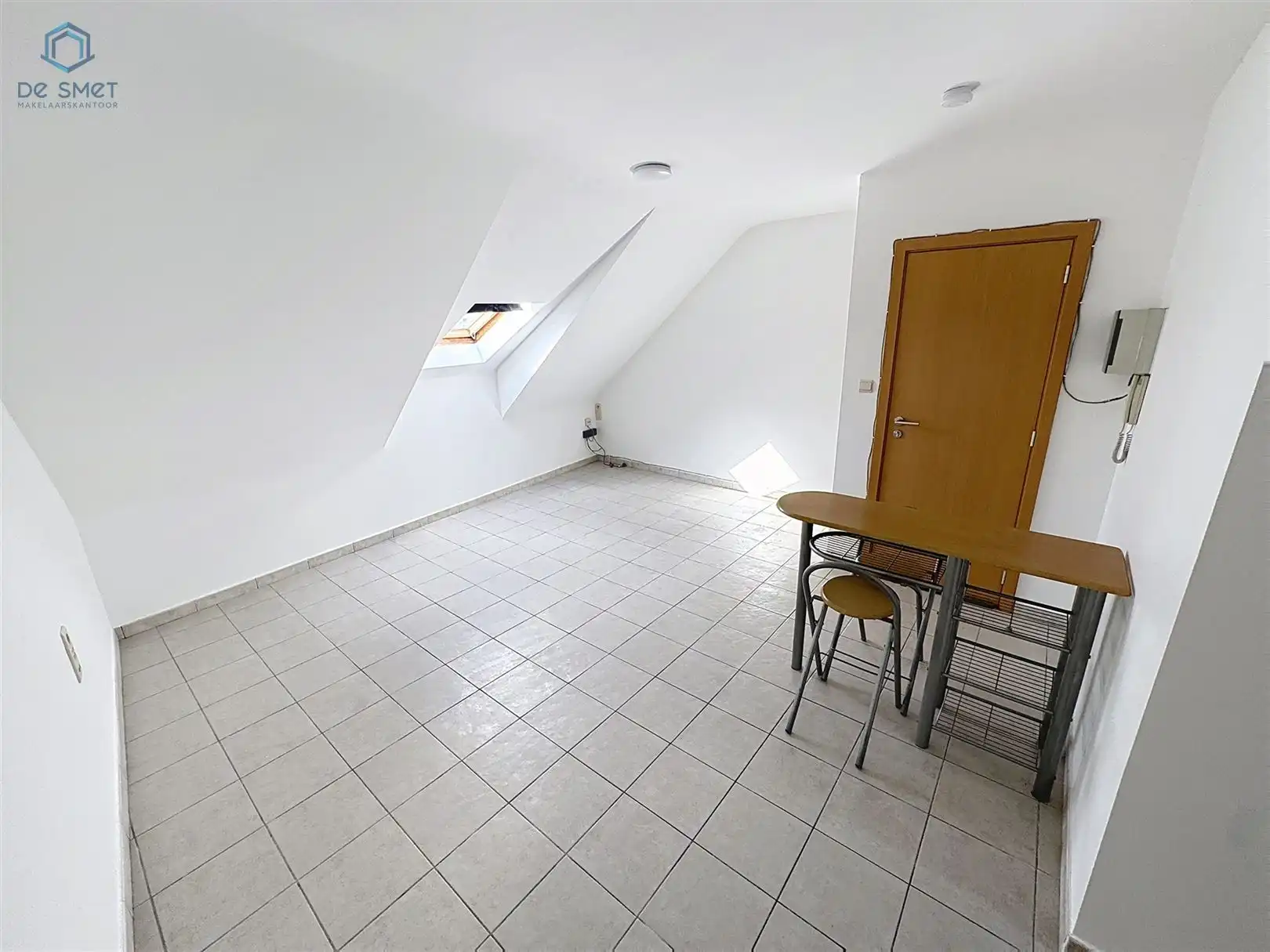 Instapklare Studio te Koop Ideale Investering op Toplocatie in Ninove foto 6