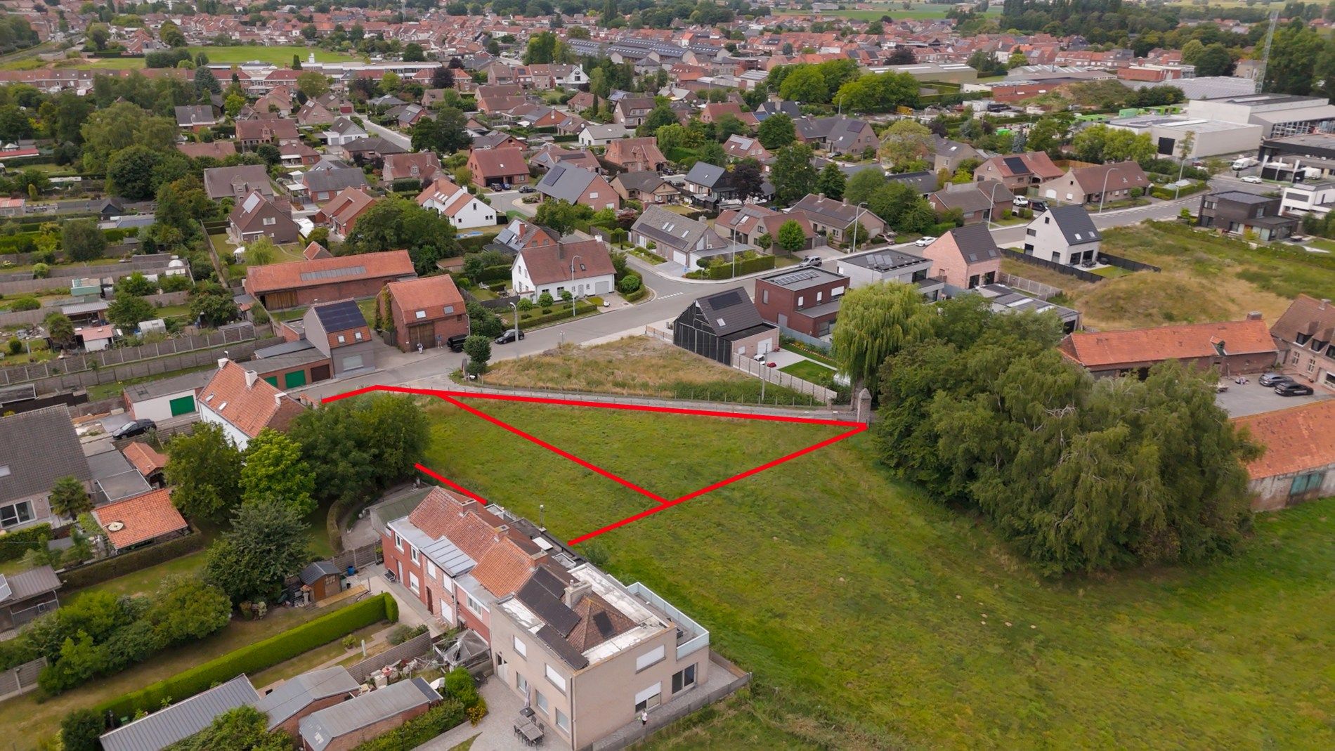 HALFOPEN NIEUWBOUWWONING MET 3-4SLPKS EN LANDELIJK ZICHT OP 568M² foto 6