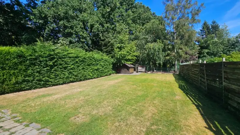 Woning van 197m² op een perceel van 8 are foto 15