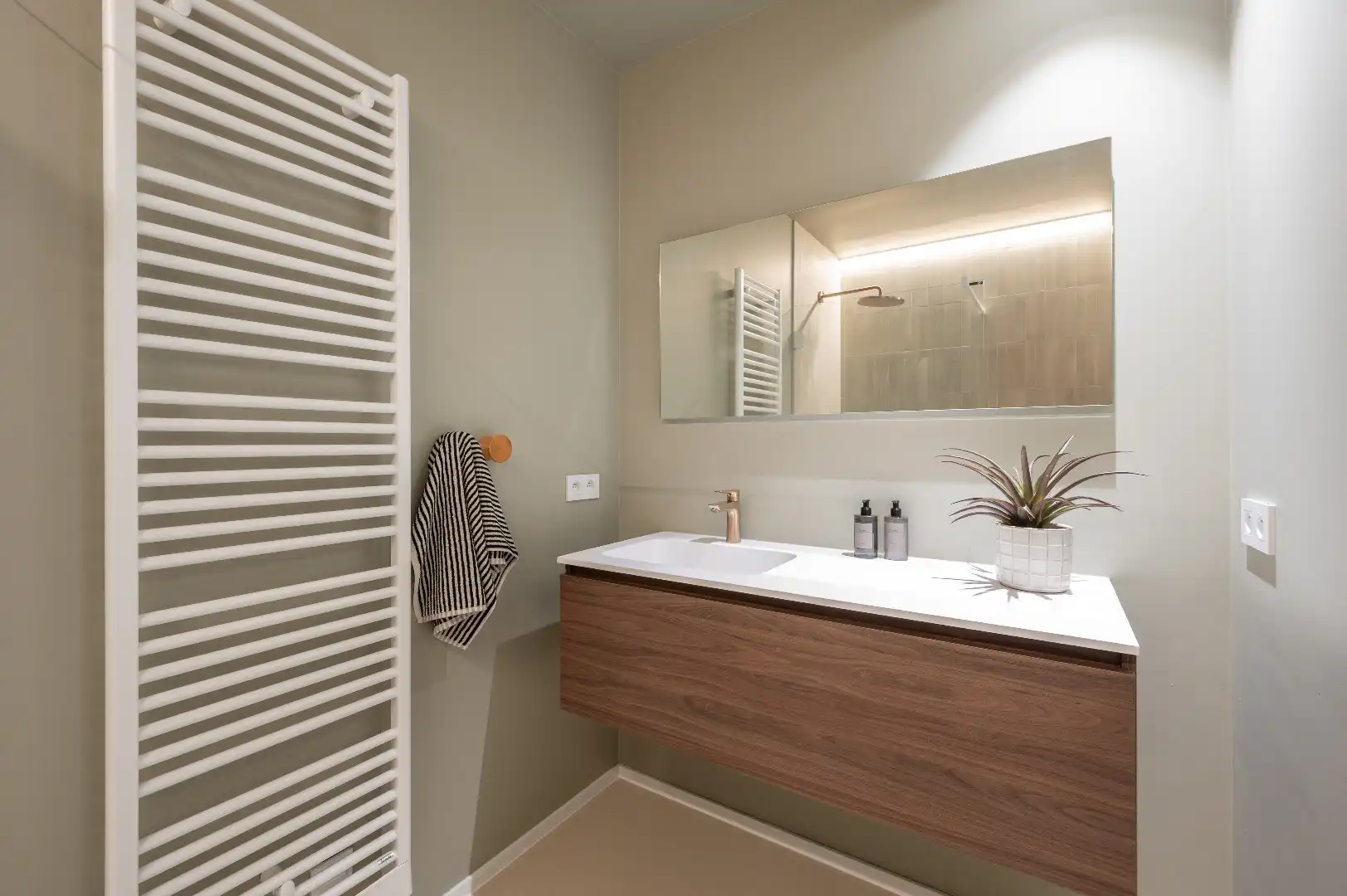 Stijlvol nieuwbouwappartement in de Paul Parmentierlaan foto 15