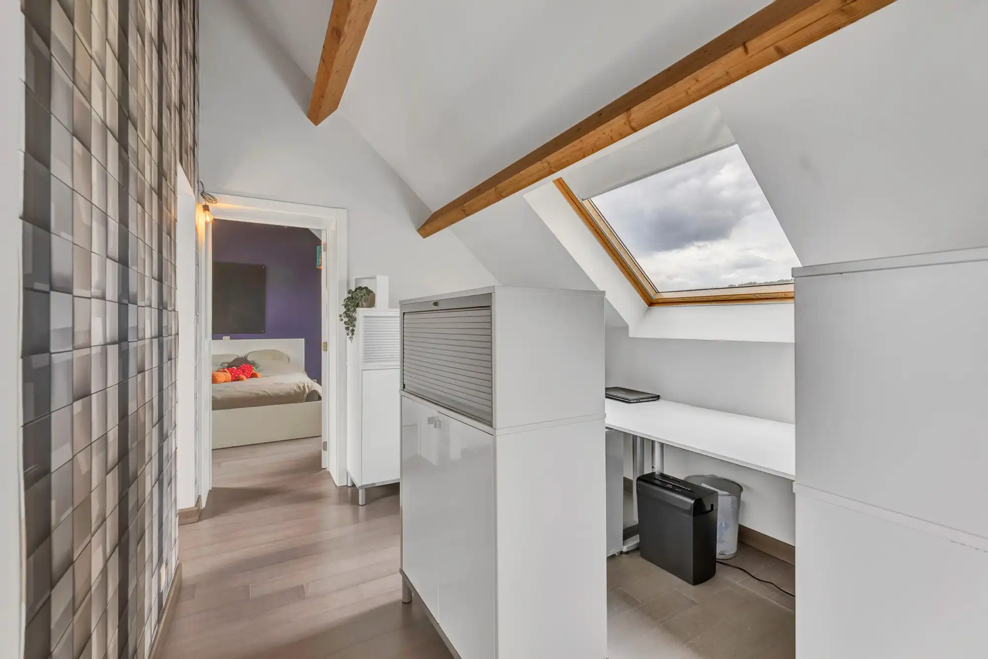 Ruime en volledig gerenoveerde veelzijdige woning op 19a68ca foto 22