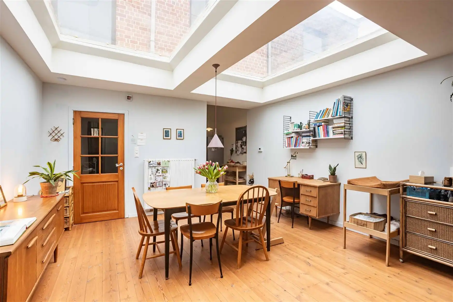 Instapklare gezinswoning met tuin in Sint-Amandsberg. foto 9