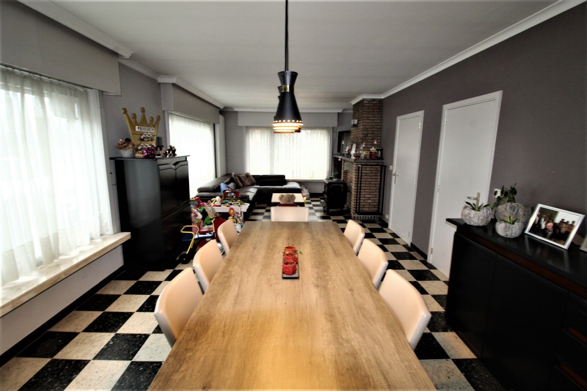 Ruime woning (205 m²) te huur in Oostrozebeke – centraal gelegen tussen Waregem en Tielt foto 3