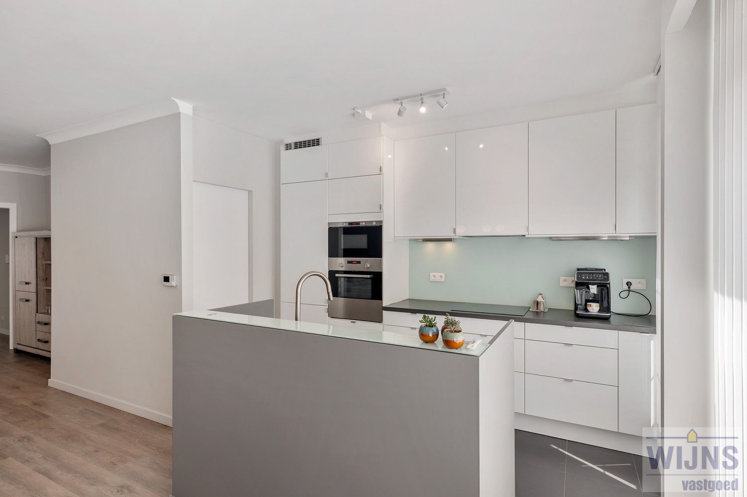 LICHT EN INSTAPKLAAR APPARTEMENT IN CENTRUM LIER foto 15