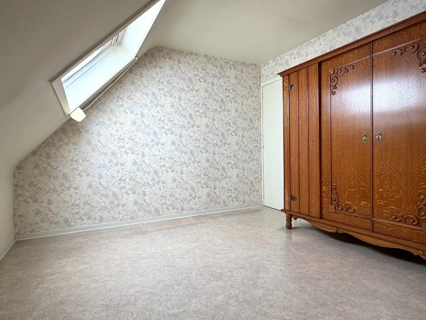 Te koop – Instapklare halfopen bebouwing in Harelbeke foto 15