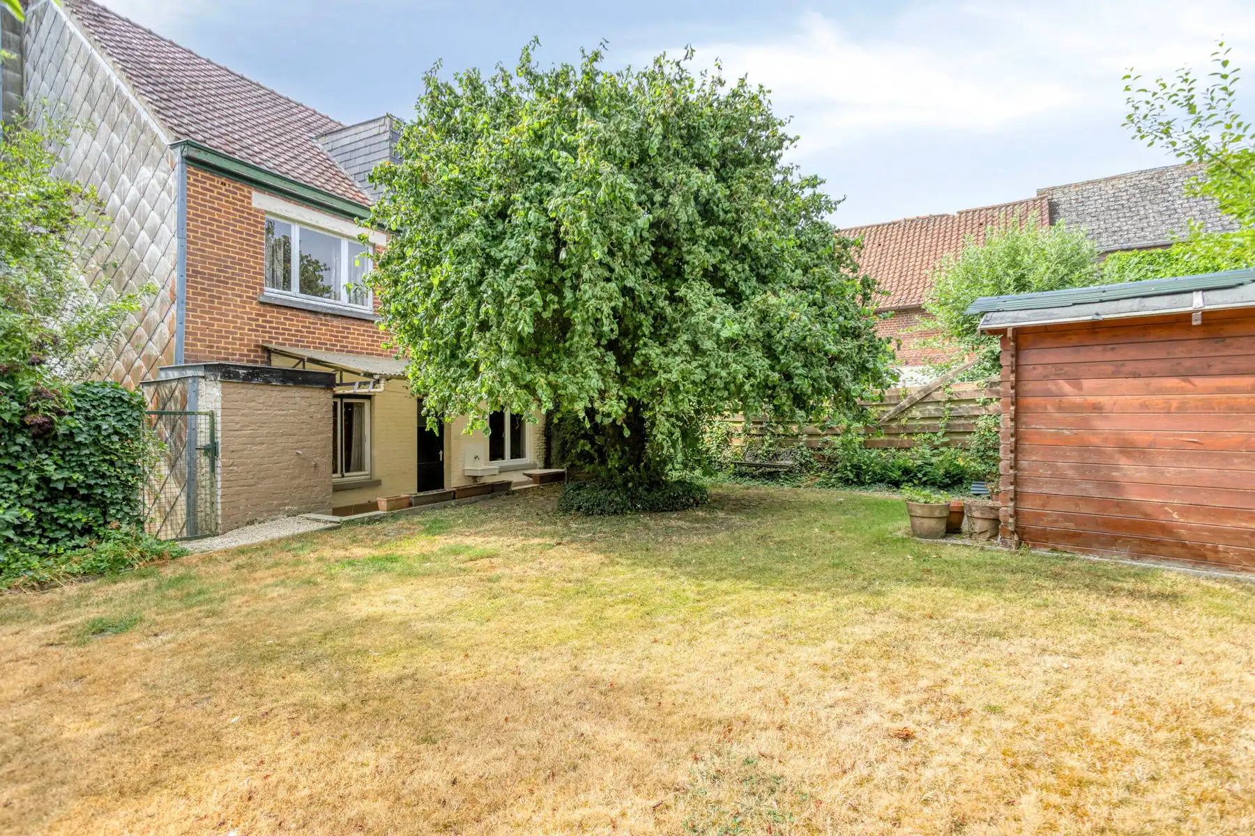 Charmante te renoveren woning met tuin in Appelterre foto 27