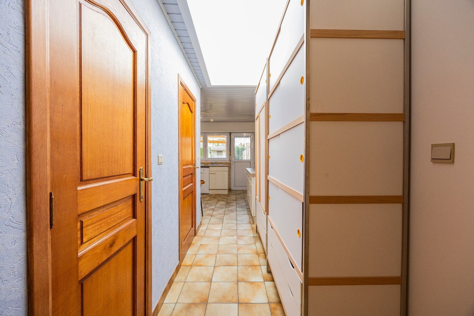 Te renoveren woning met 4 slpks en tuin te Huizingen foto 7