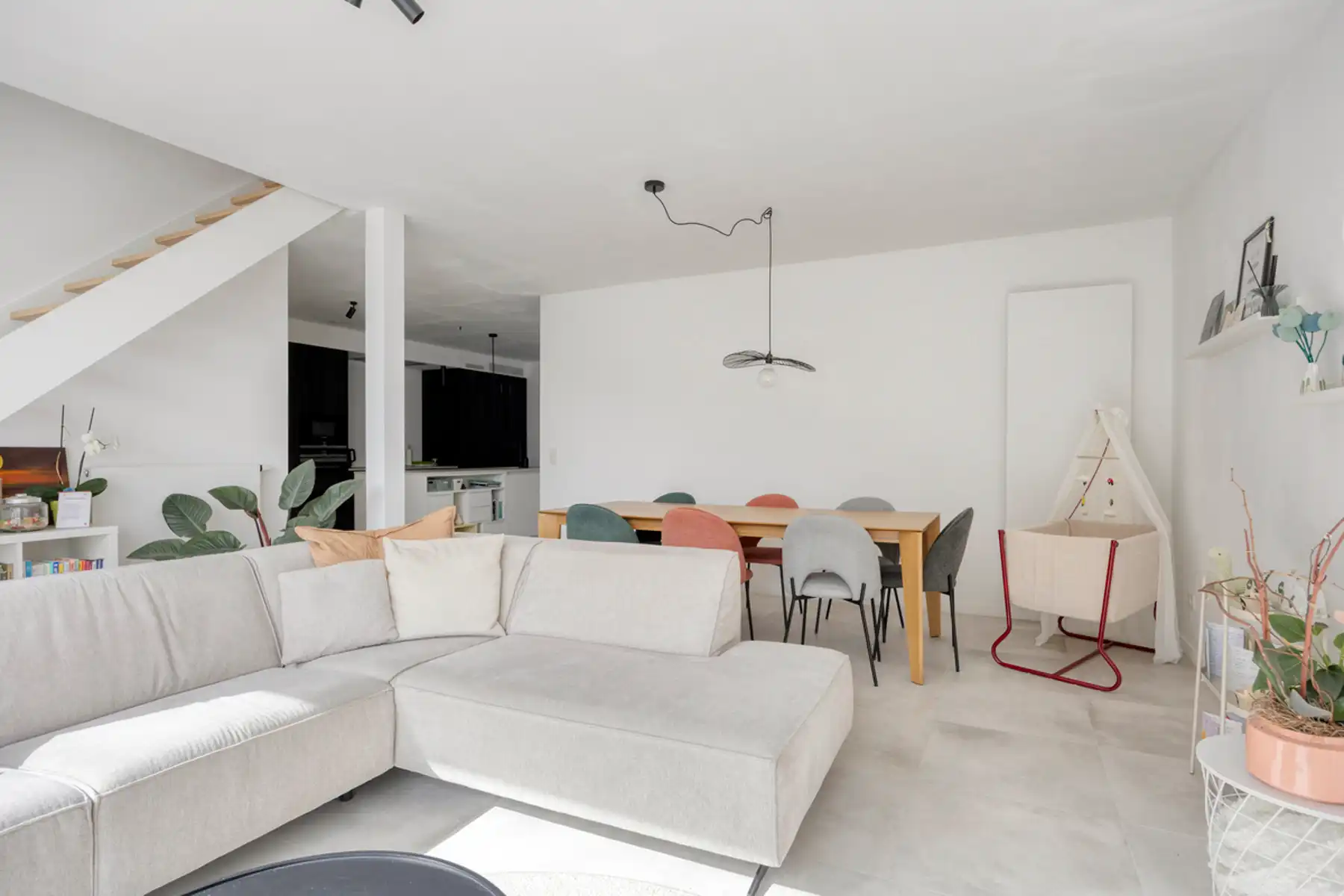 Uitzonderlijk ruim appartement met garage en staanplaats foto 9