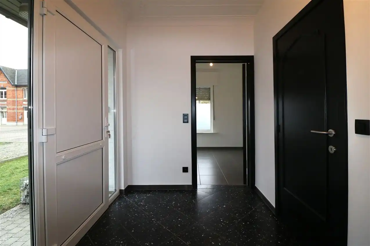 Villawoning, nabij station, 3 slpk., mooie omgeving, instapklaar foto 5