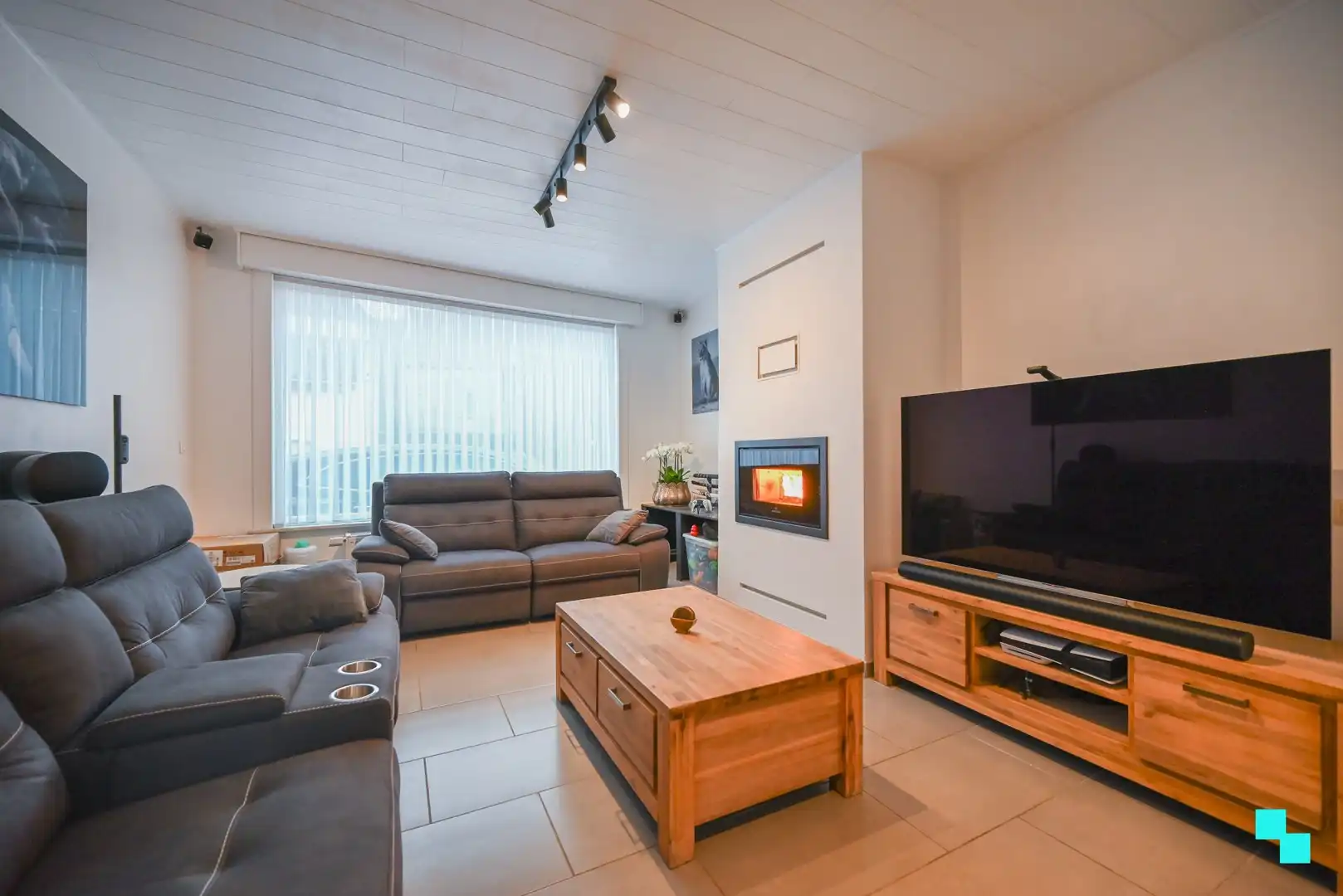 Ruime eengezinswoning met inpandige garage nabij het centrum van Kuurne! foto 2