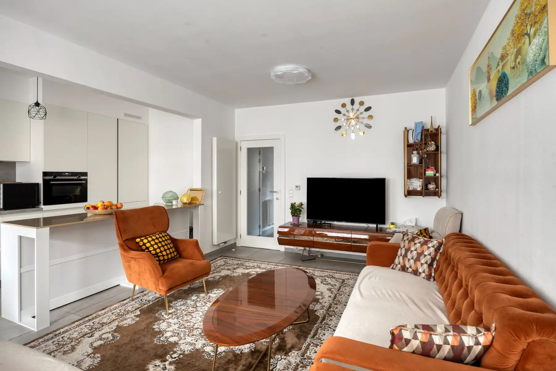 Volledig gerenoveerd appartement in kleine residentie foto 5