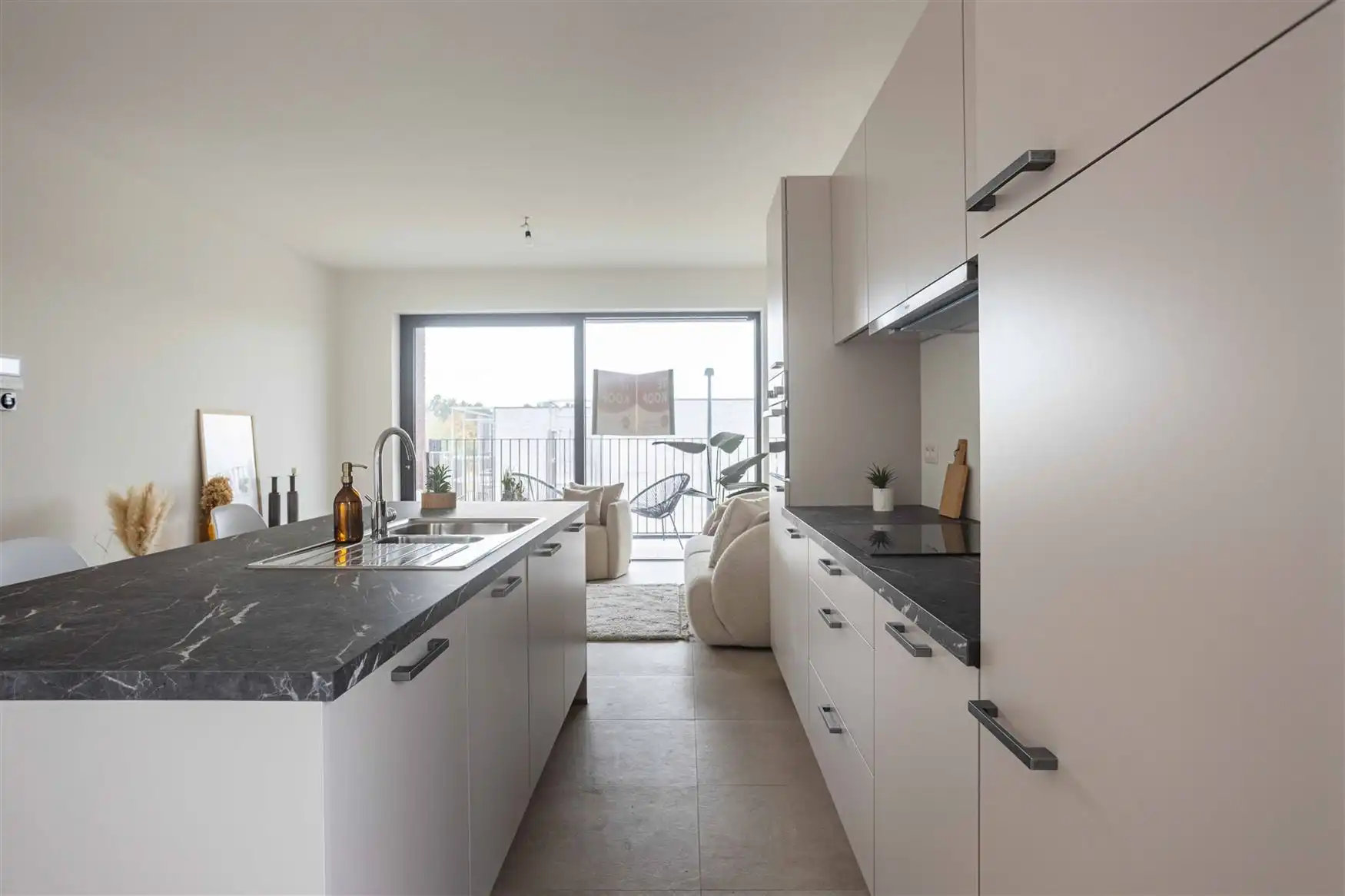 Ruim appartement met 2 leefterrassen foto 7