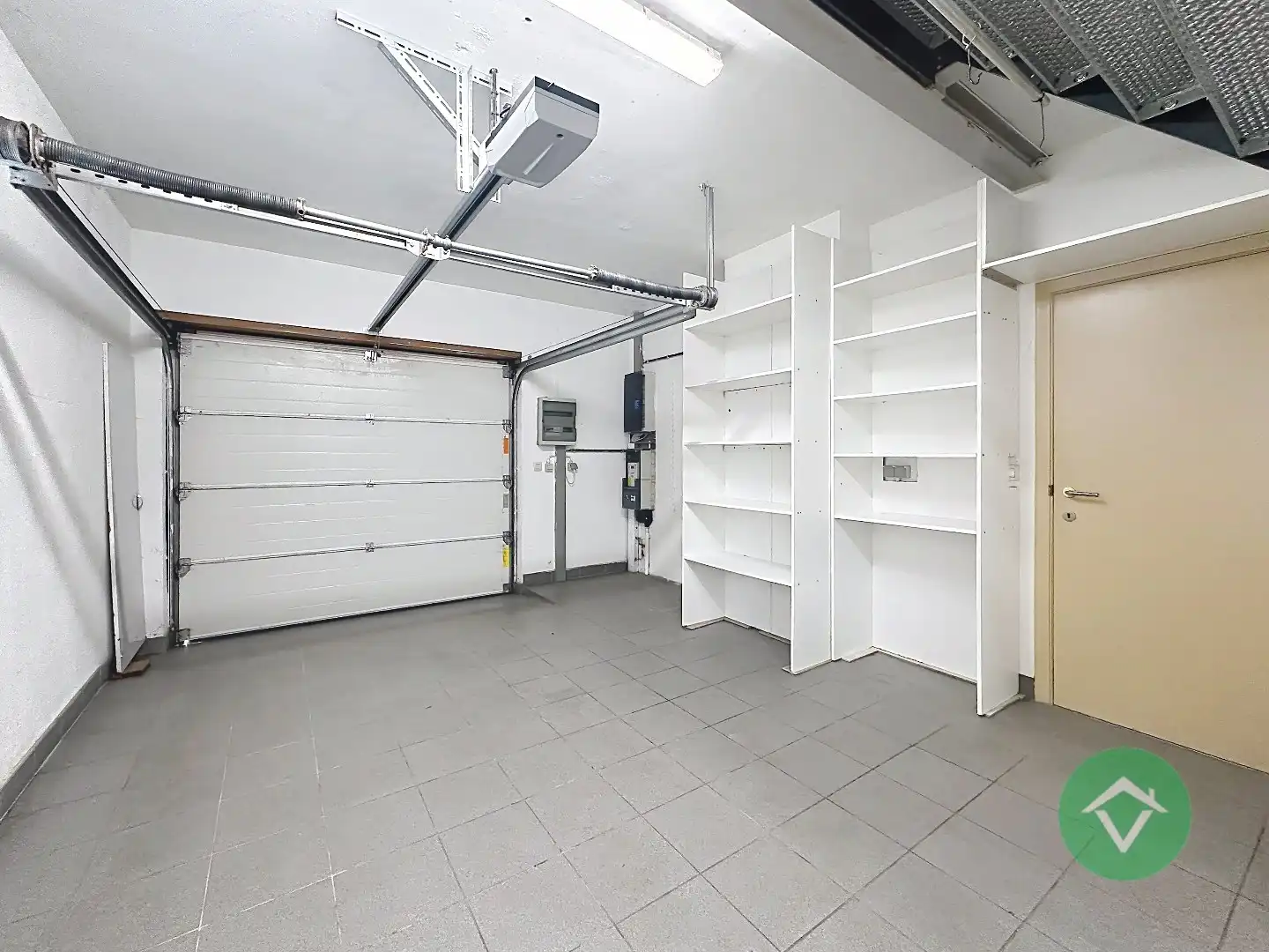 Statige bungalow op 1.811m² met landelijk zicht, drie slaapkamers en twee garages te Ichtegem foto 23