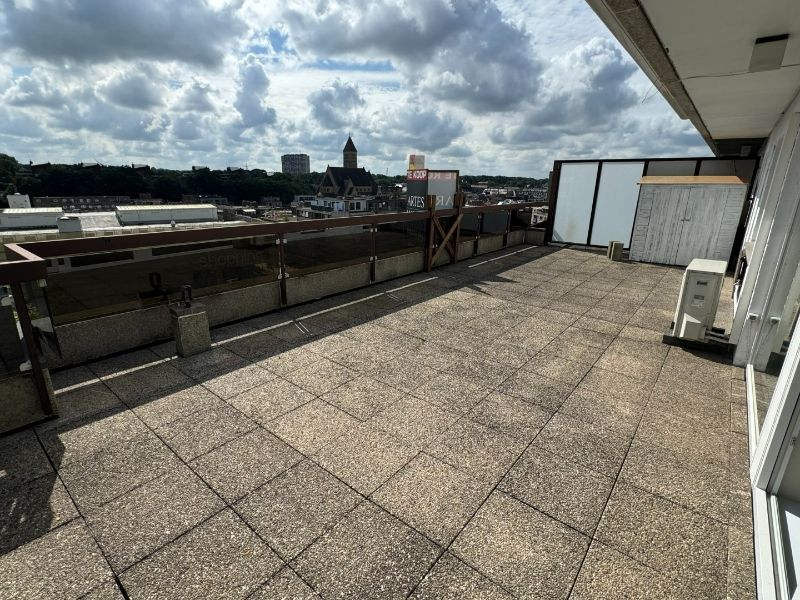 Dakappartement met ruim terras tegenover Shopping1 foto 10