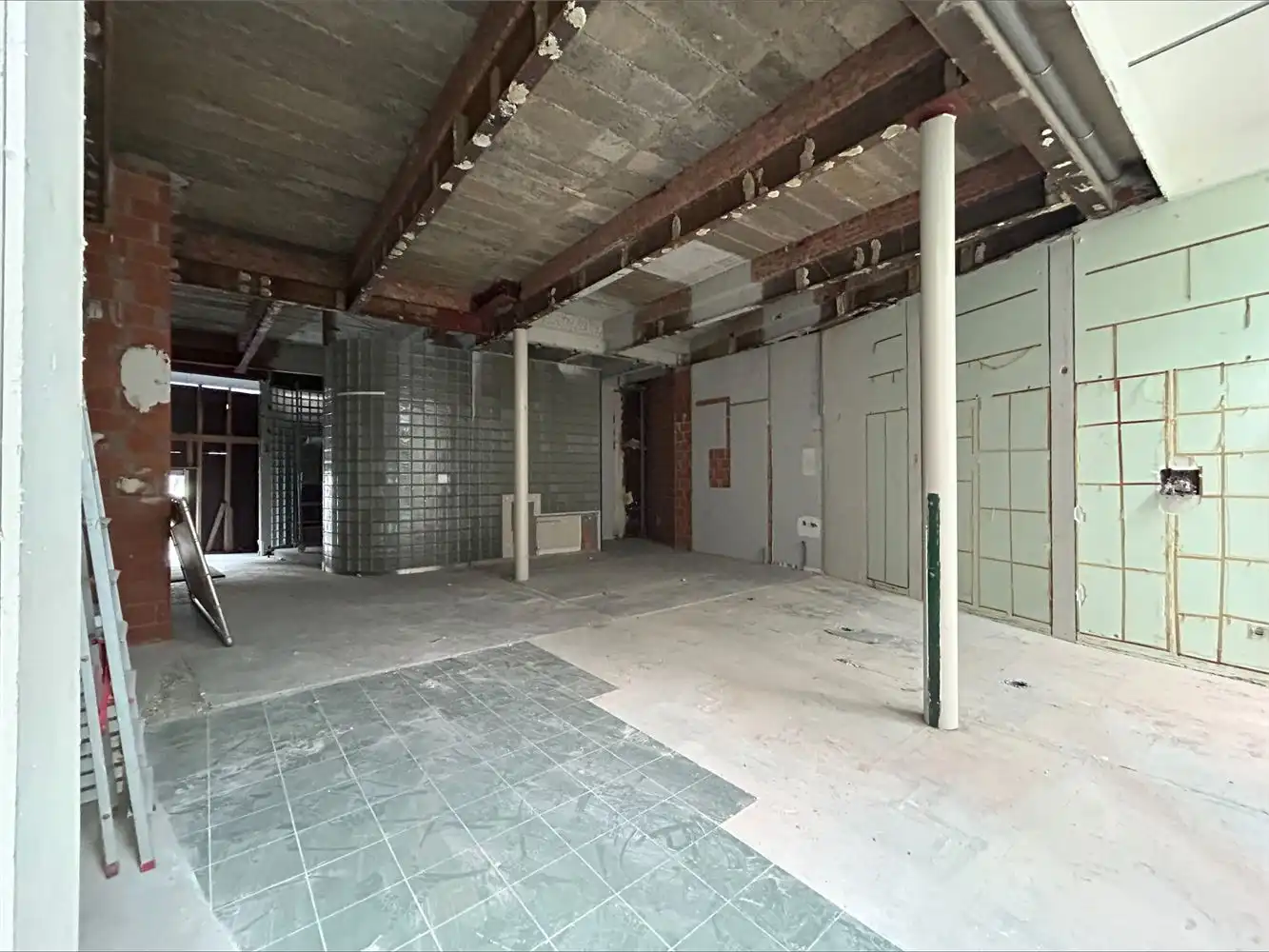 Handelsruimte te huur op toplocatie in hartje Hasselt foto 4