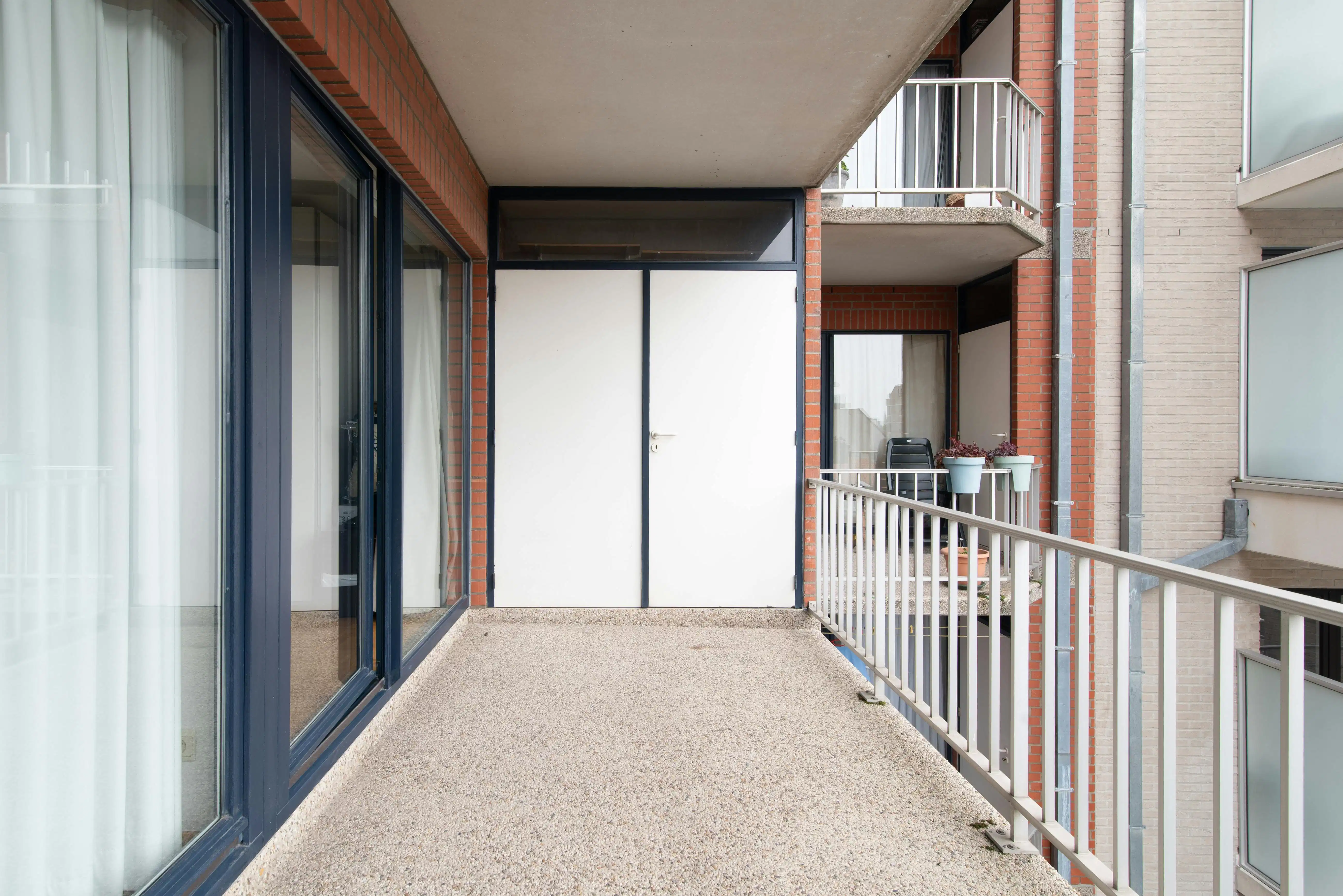 Instapklaar 2-slaapkamer appartement te Oostende foto 17