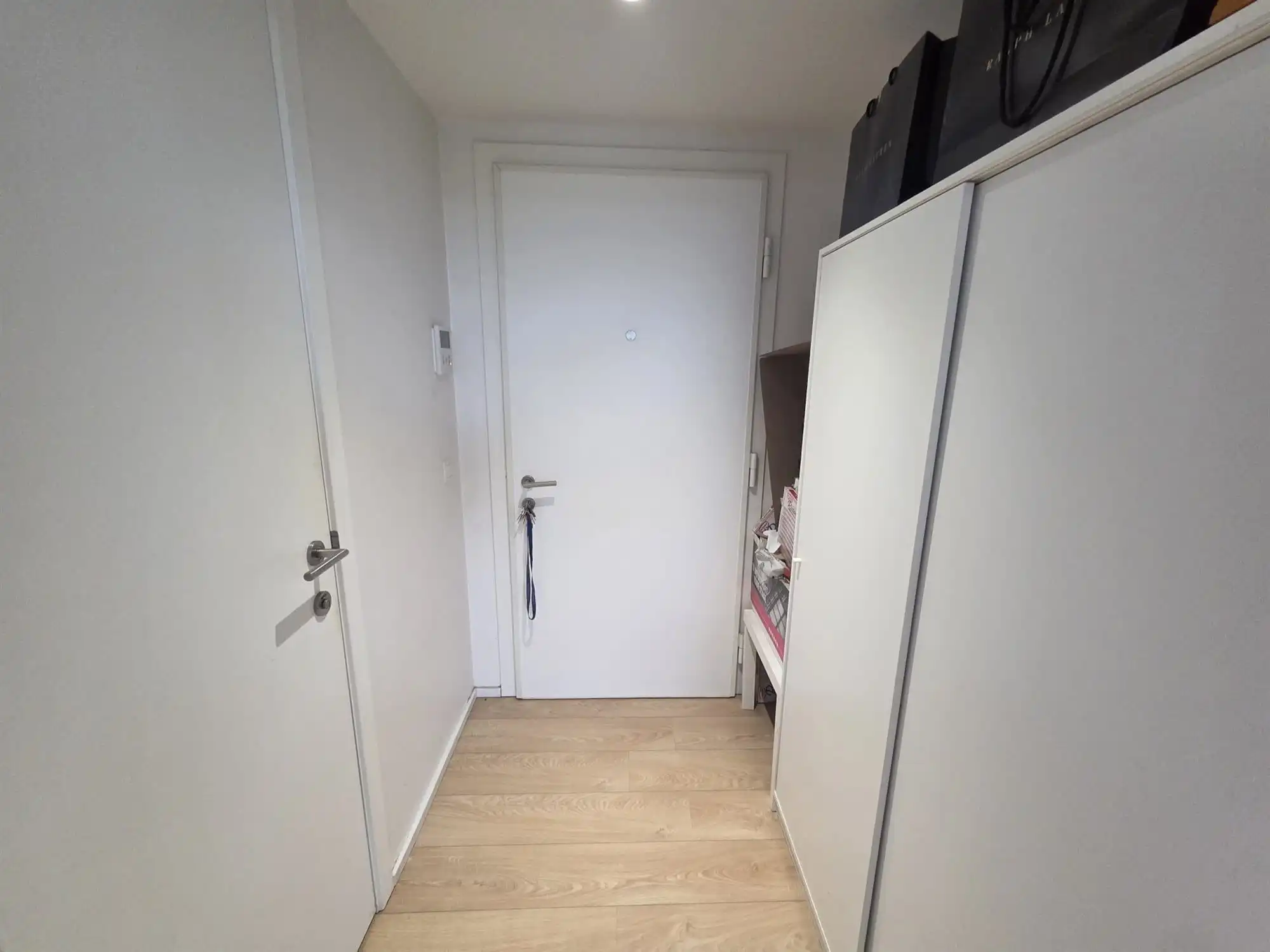 Appartement met terras en parking foto 3
