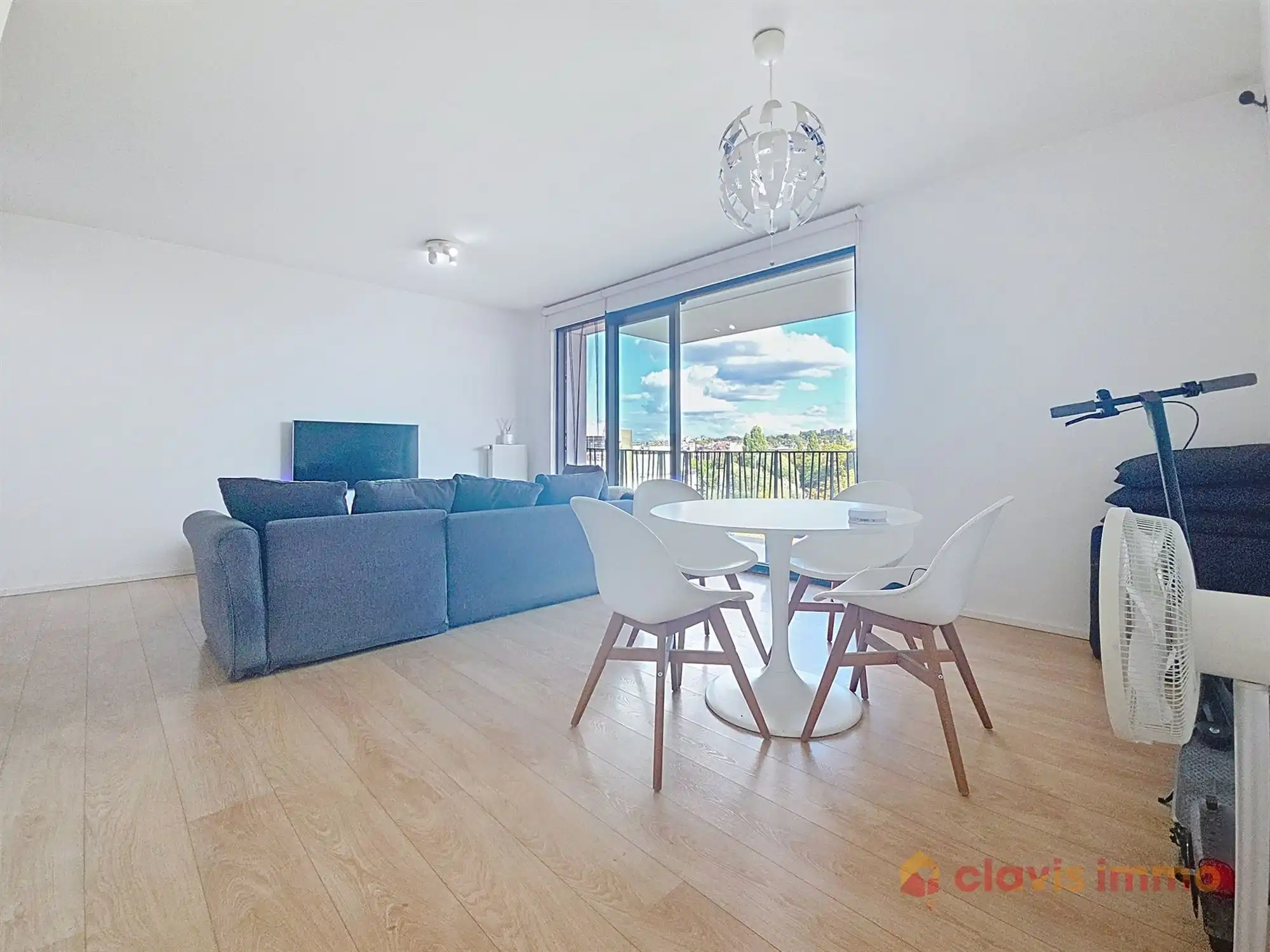 Appartement met terras en parking foto 3
