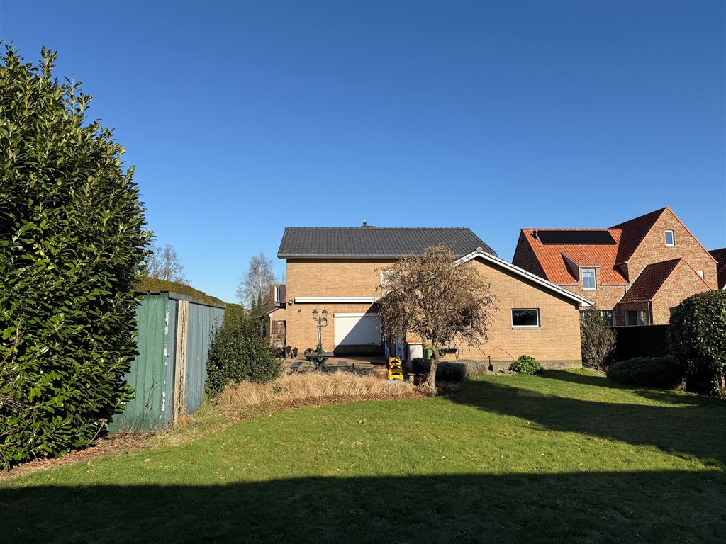 Verrassend ruime, vrijstaande woning foto 7