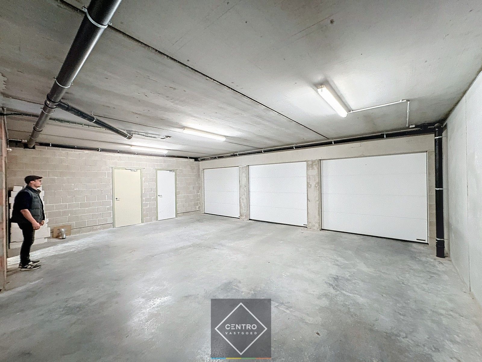 Instapklare HANDELRUIMTE (90m²) met optioneel een aansluitende GARAGEBOX (30m²) langs invalsweg (veel passage = visibiliteit) te Blankenberge foto 16