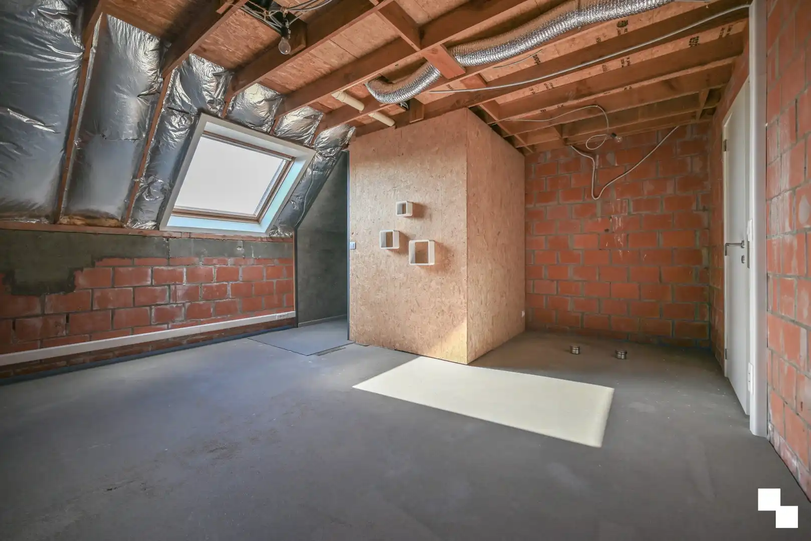 Ruime energiezuinige woning te Wevelgem foto 24