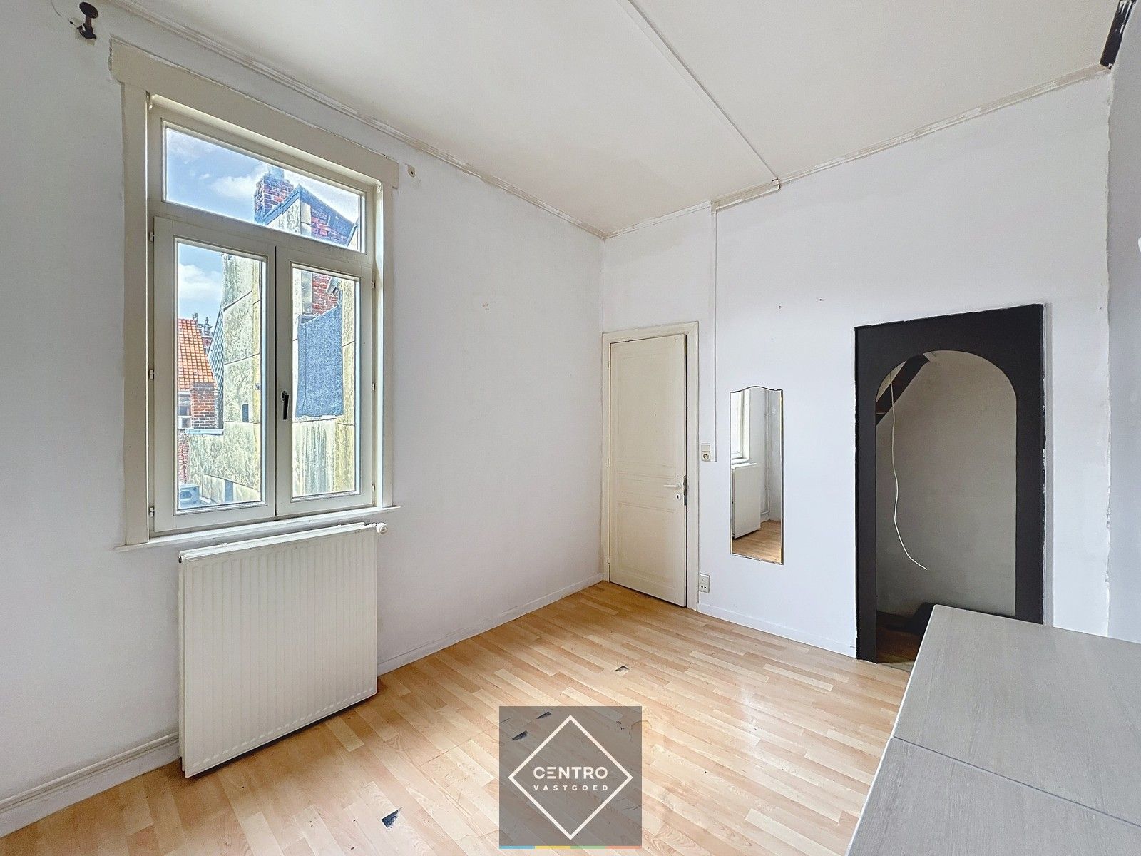 Ruim instapklaar handelspand met te renoveren woning (vroeger café Comodo en ook café Mozart) op de Grote Markt (Izegem) ! foto 26