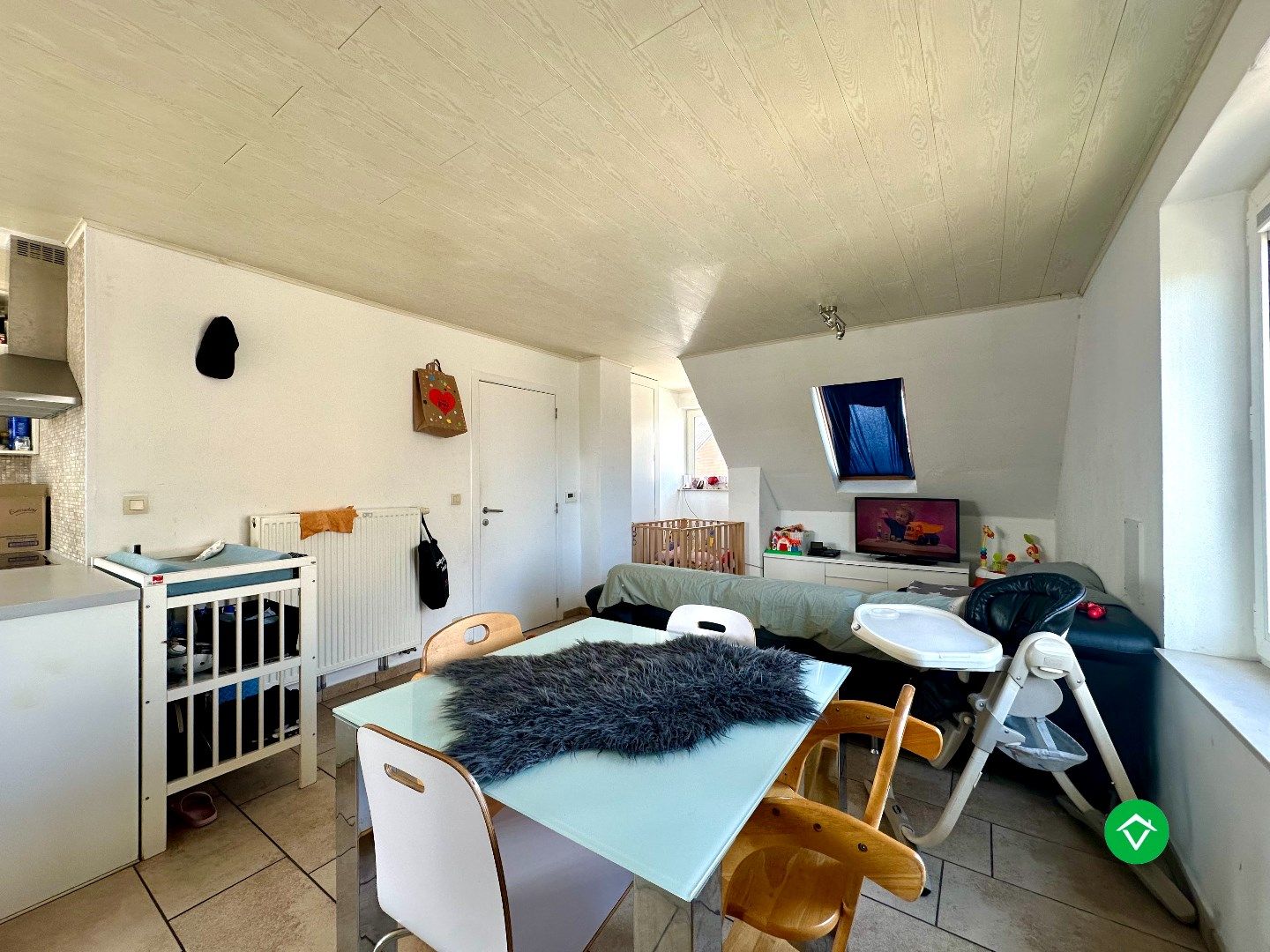 Instapklaar appartement met terras en 3 slaapkamers in een rustige wijk te Eernegem foto 5