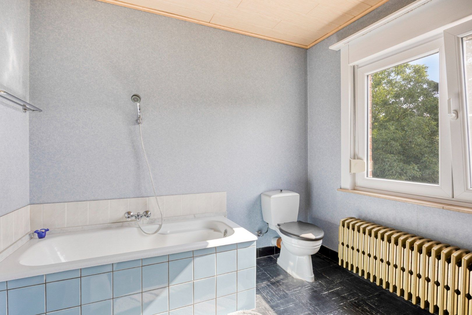 Vrijstaande woning met 3 slpks op een prachtig perceel van 1.060 m² !  foto 12