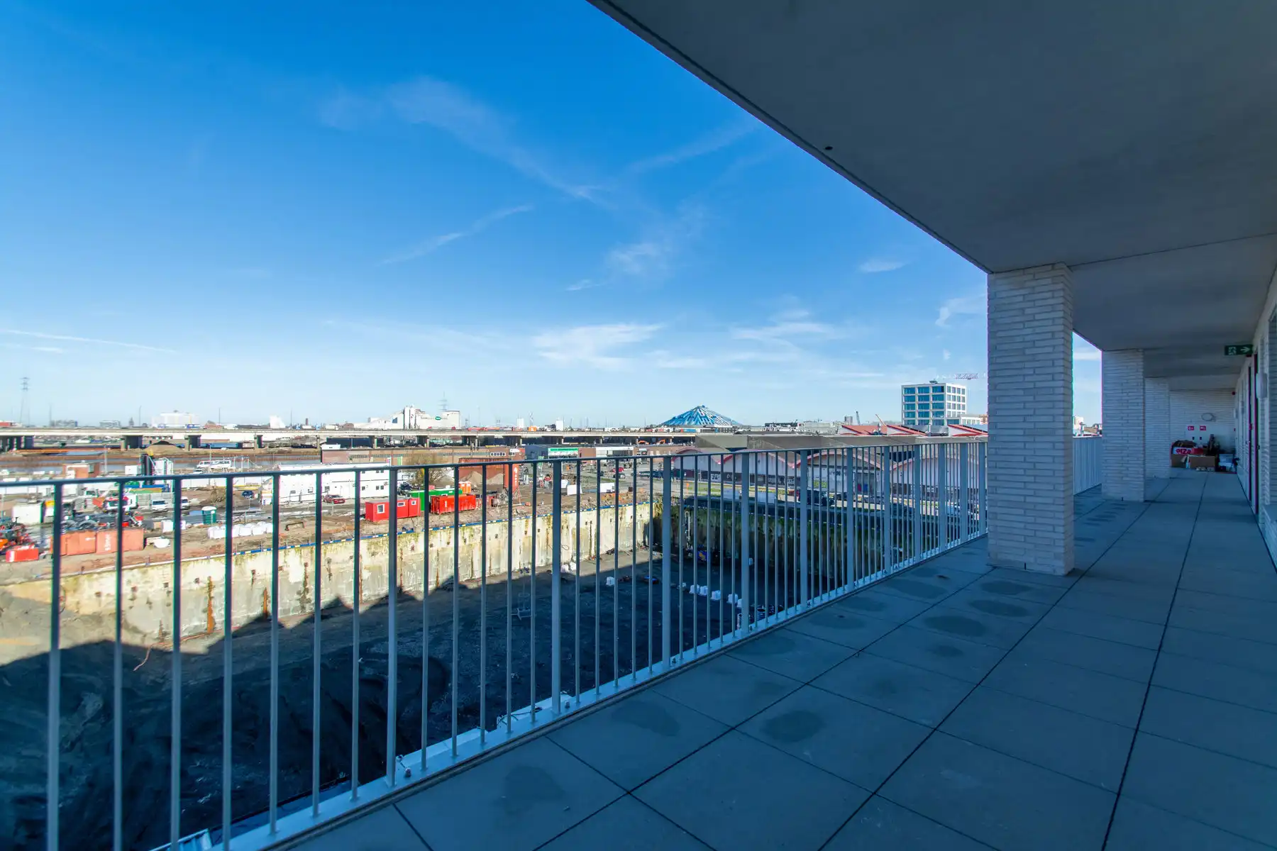 Lichtrijk nieuwbouwappartement met 3 slaapkamers en terras foto 13