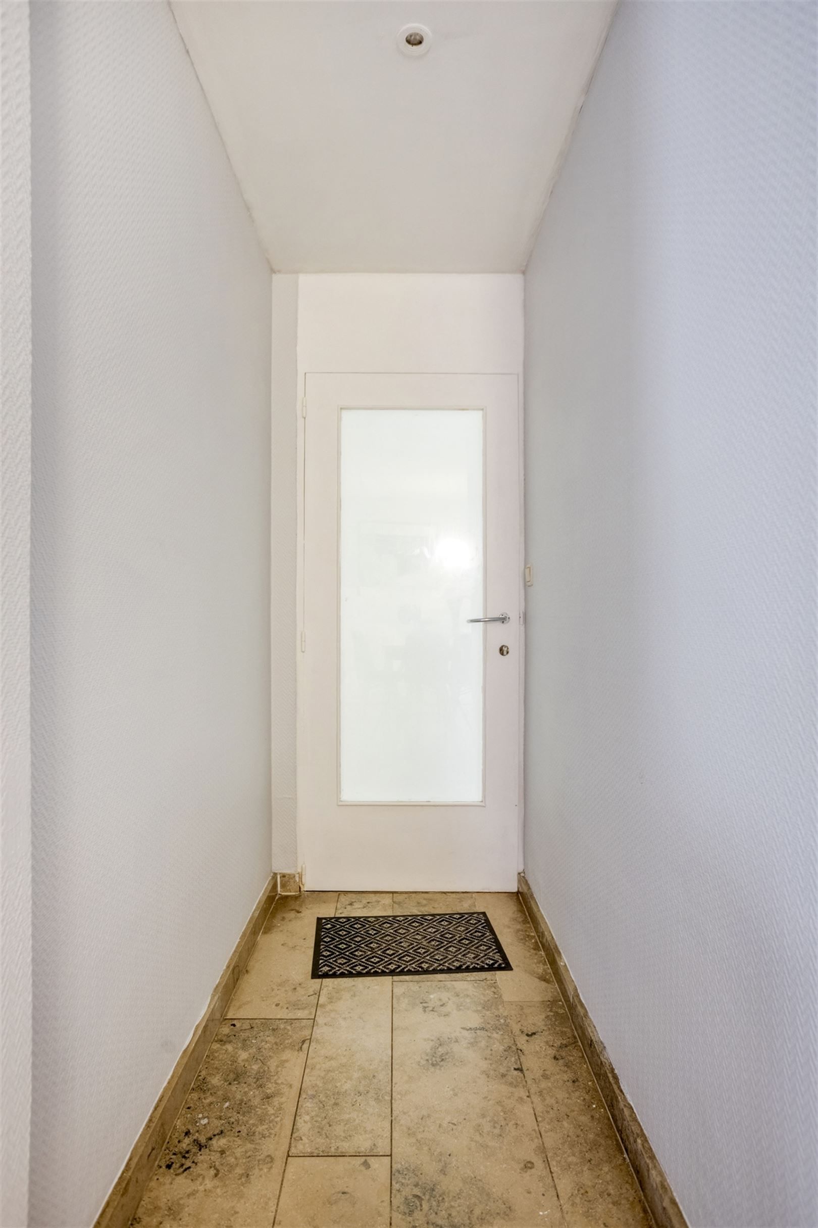 TE KOOP: Gelijkvloers 1-slaapkamer appartement te Hasselt! foto 4