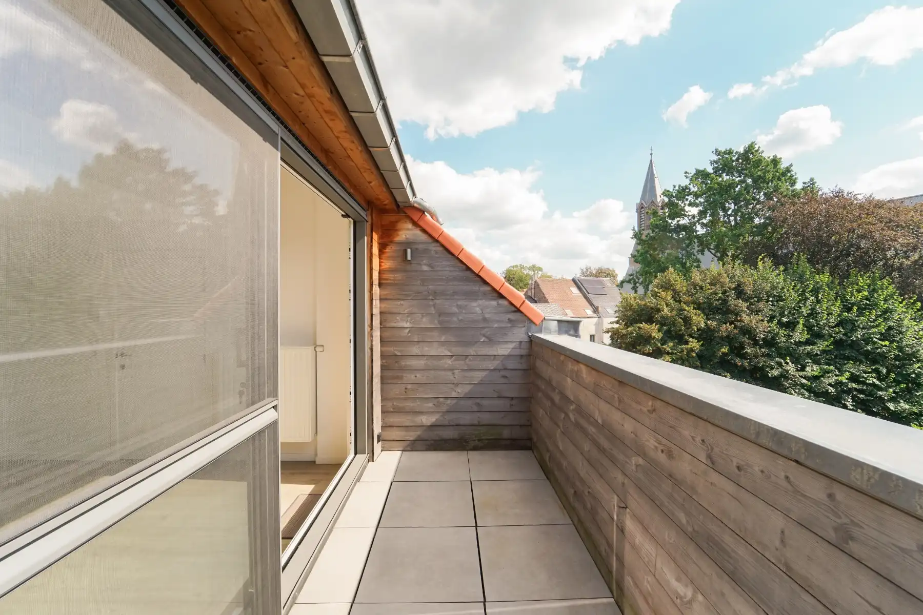 Ruim duplex appartement foto {{pictureIndex}}
