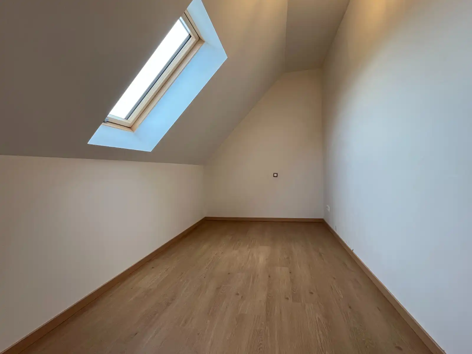 HALFOPEN NIEUWBOUWWONING TE KOOP IN DEERLIJK! foto 14