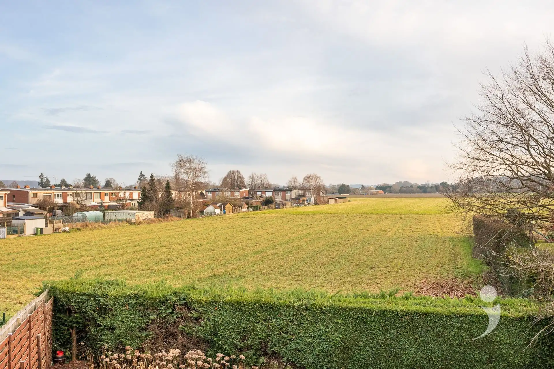 Te renoveren woning met zicht op de velden! foto 24