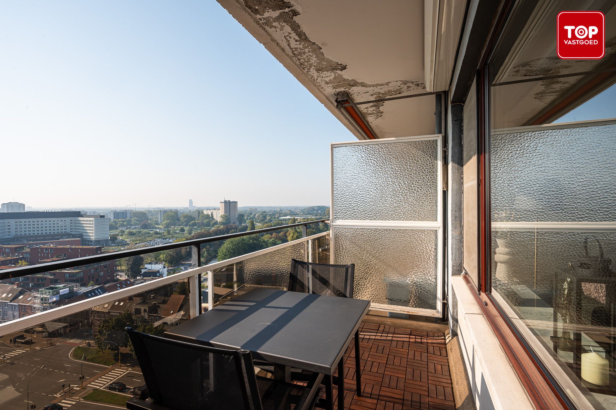 Instapklaar appartement met 2 slaapkamers en prachtig uitzicht foto 17