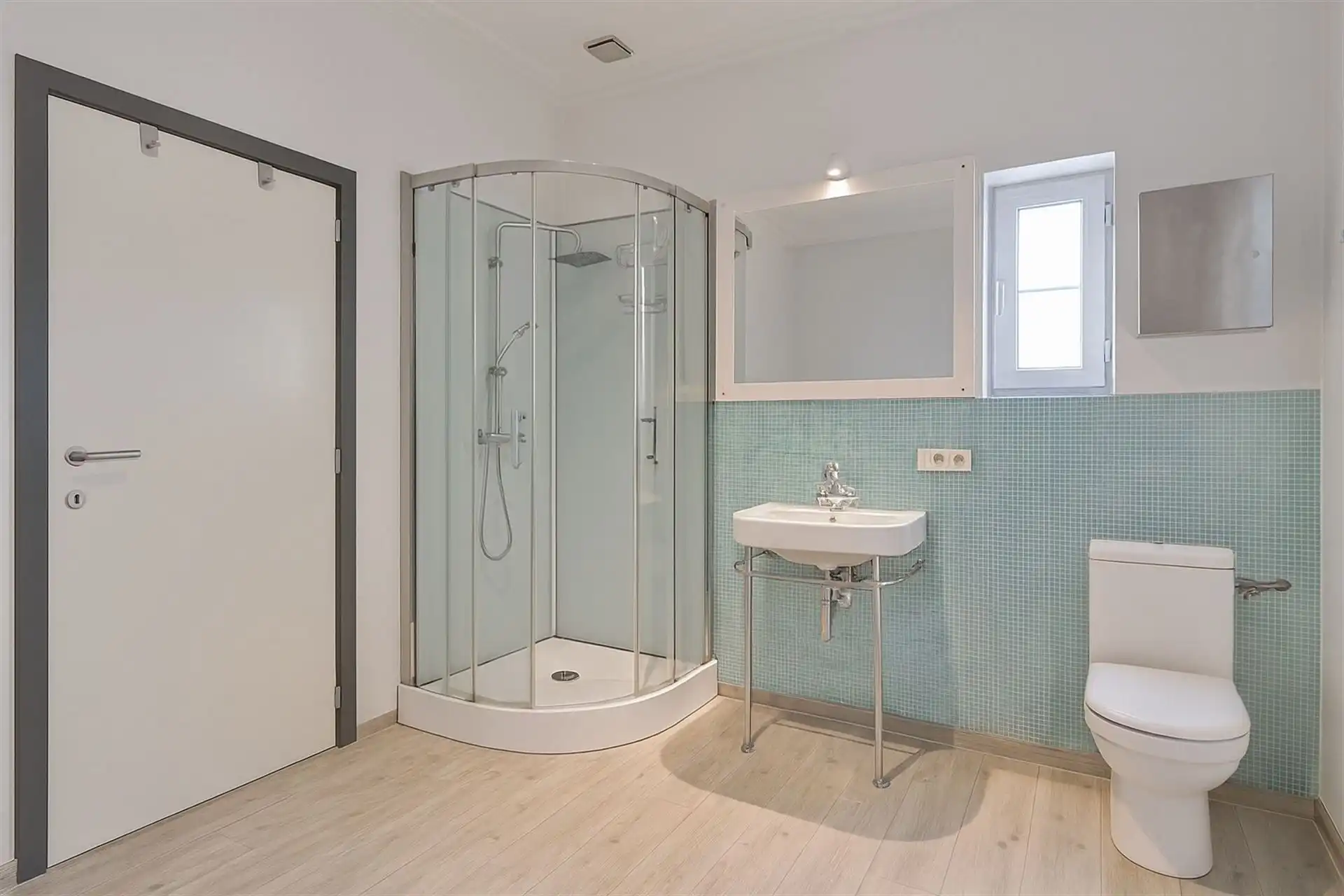 Unieke woonst met verborgen tuinoase foto 11