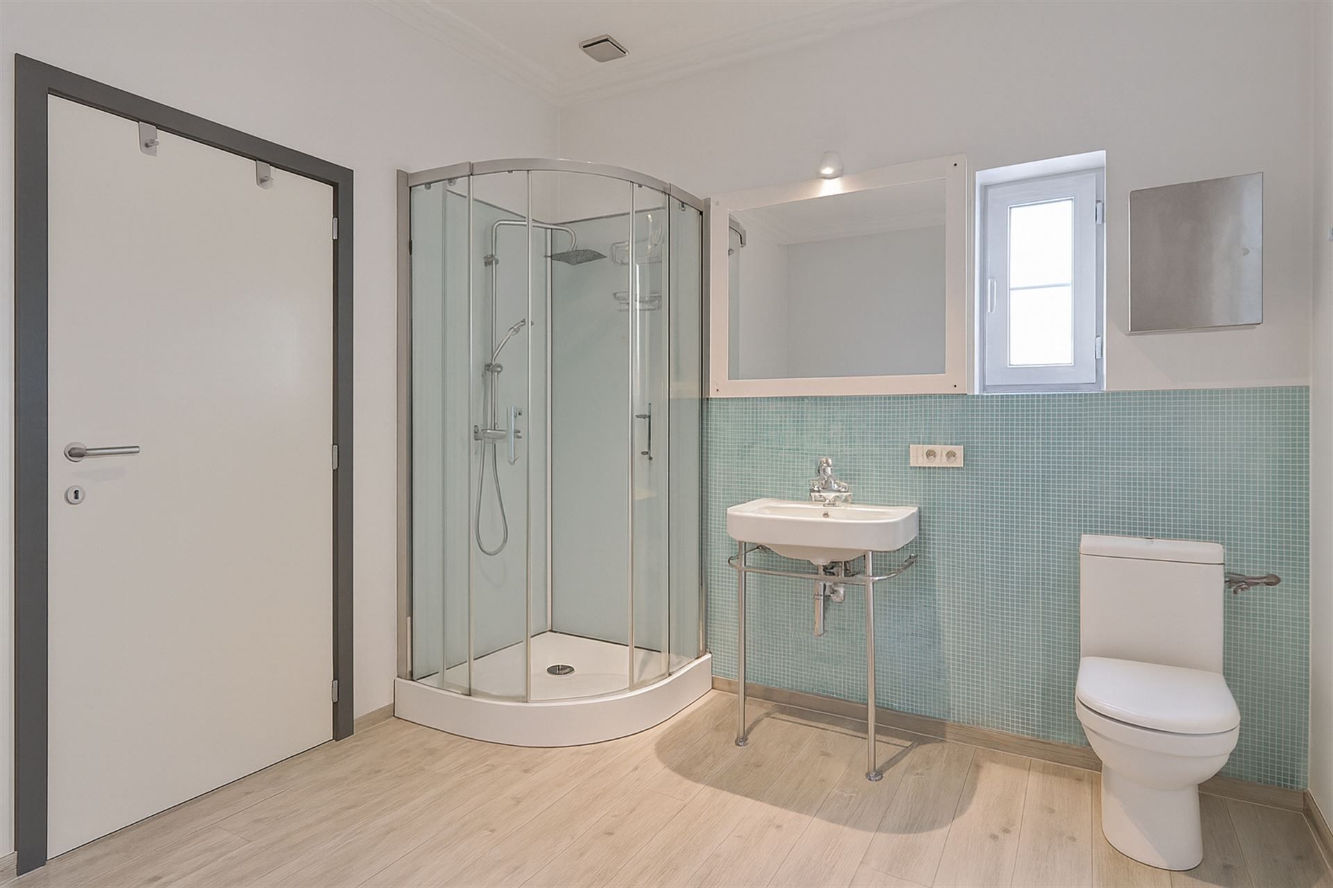 Unieke woonst met verborgen tuinoase foto 11