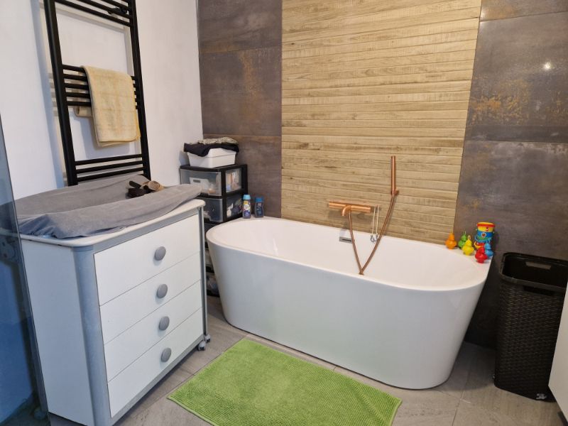Instapklare woning met 4 slaapkamers en zonnige tuin foto 10