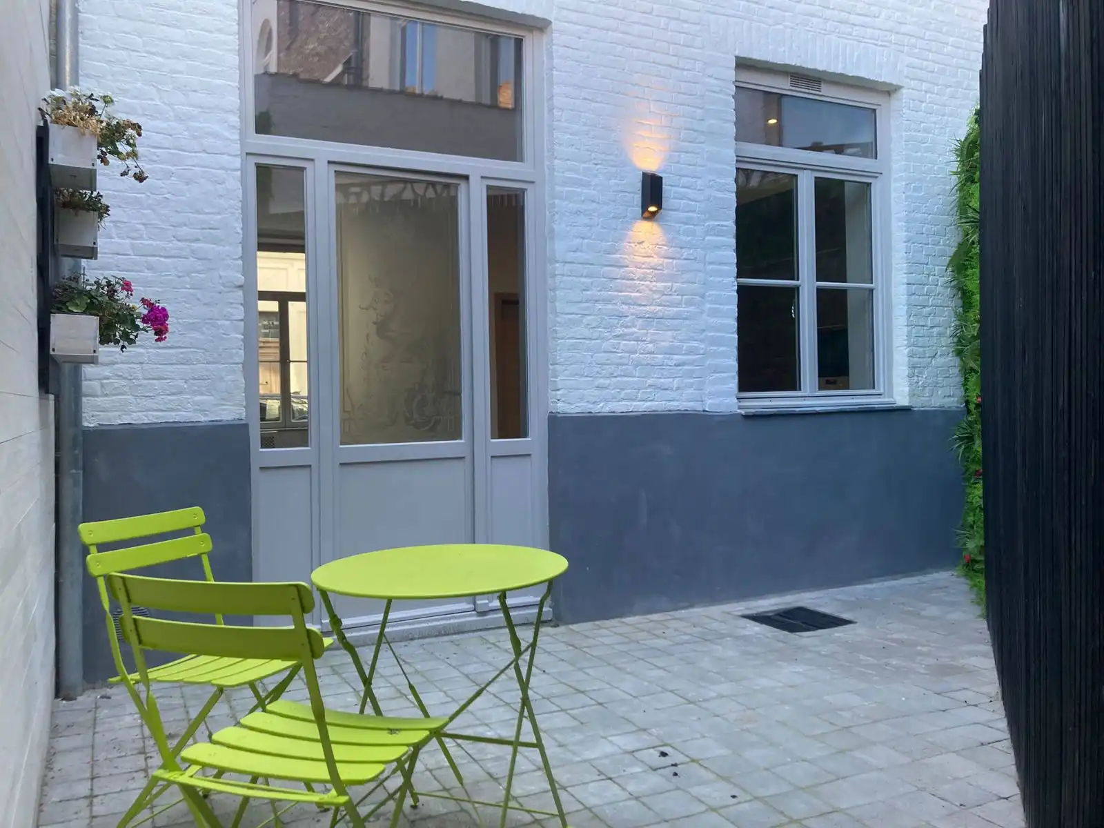 Prachtige burgerwoning naast de Sint-Annakerk foto 13