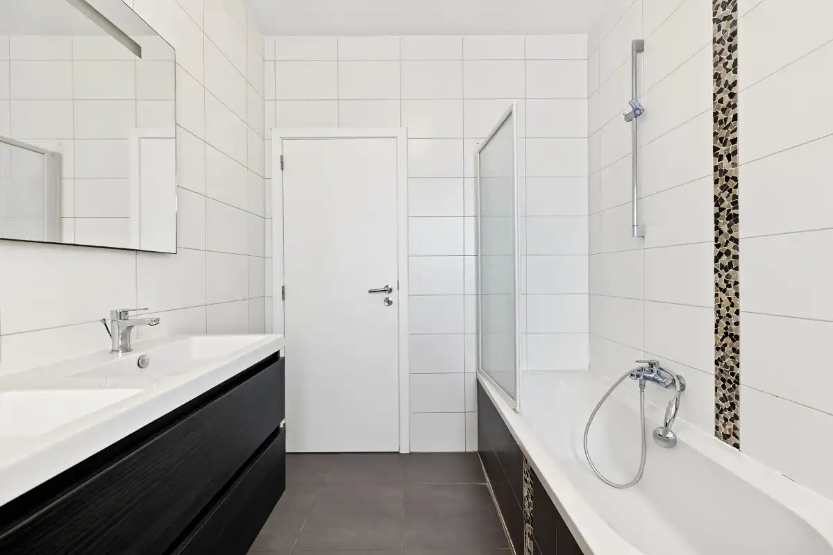 Volledig gerenoveerd gelijkvloers appartement met privatief terras in het hart van Kruibeke foto 19
