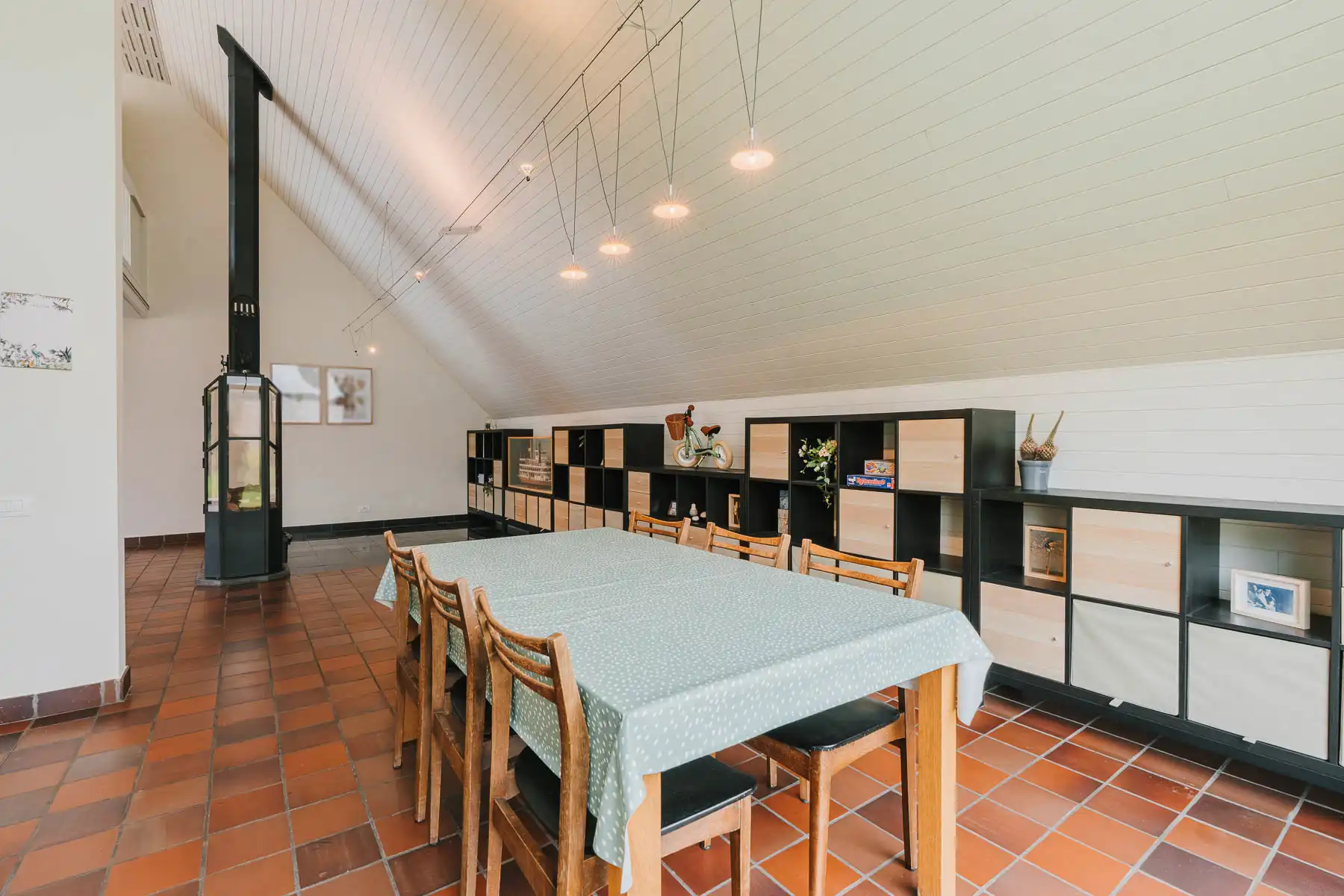 Ruime gezinswoning met praktijkruimte/kangoeroewoning foto 8