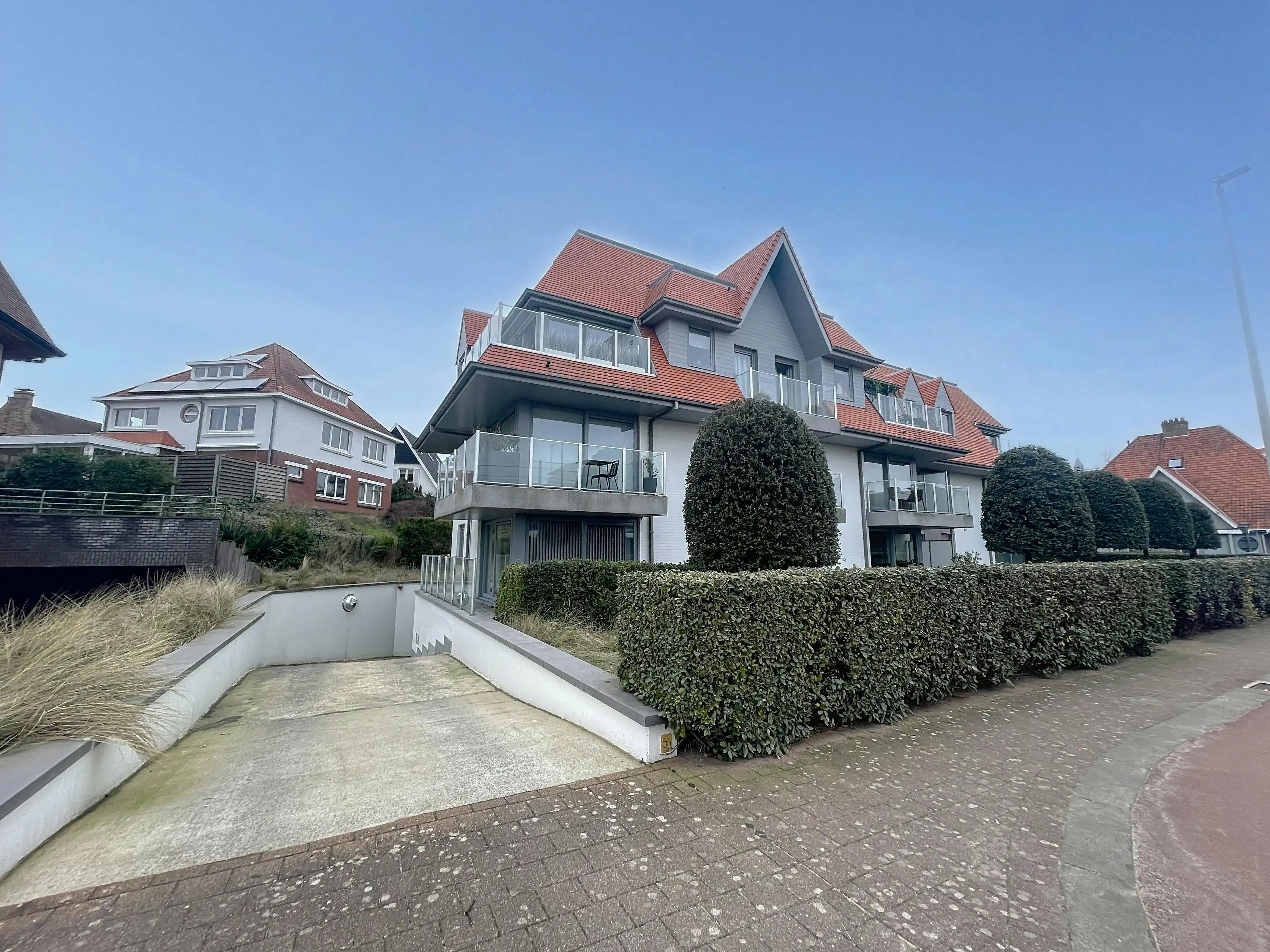 Garagebox (16 m²) te koop vlakbij Ster Der Zee in Koksijde. foto 7