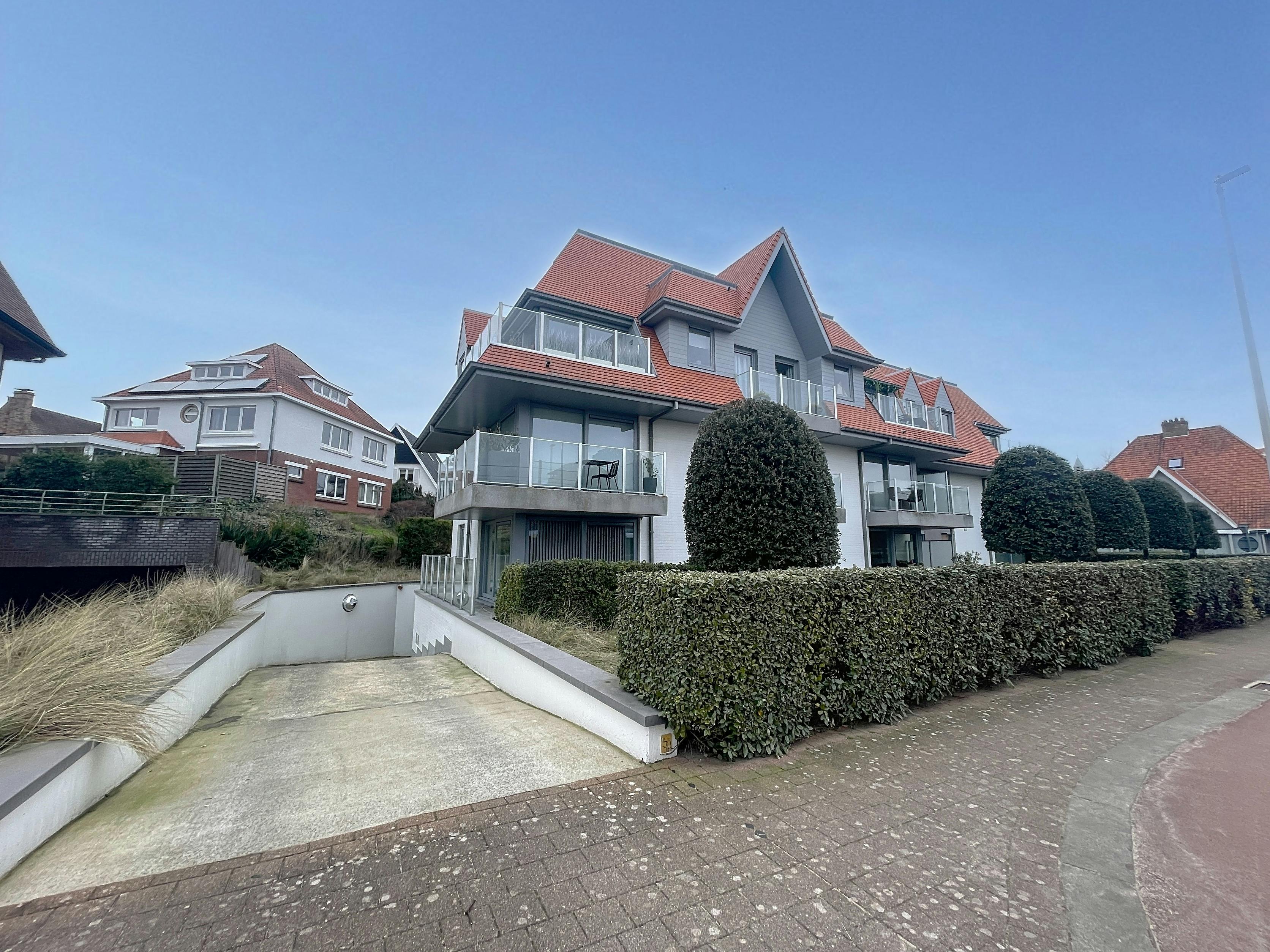 Garagebox (16 m²) te koop vlakbij Ster Der Zee in Koksijde. foto 7