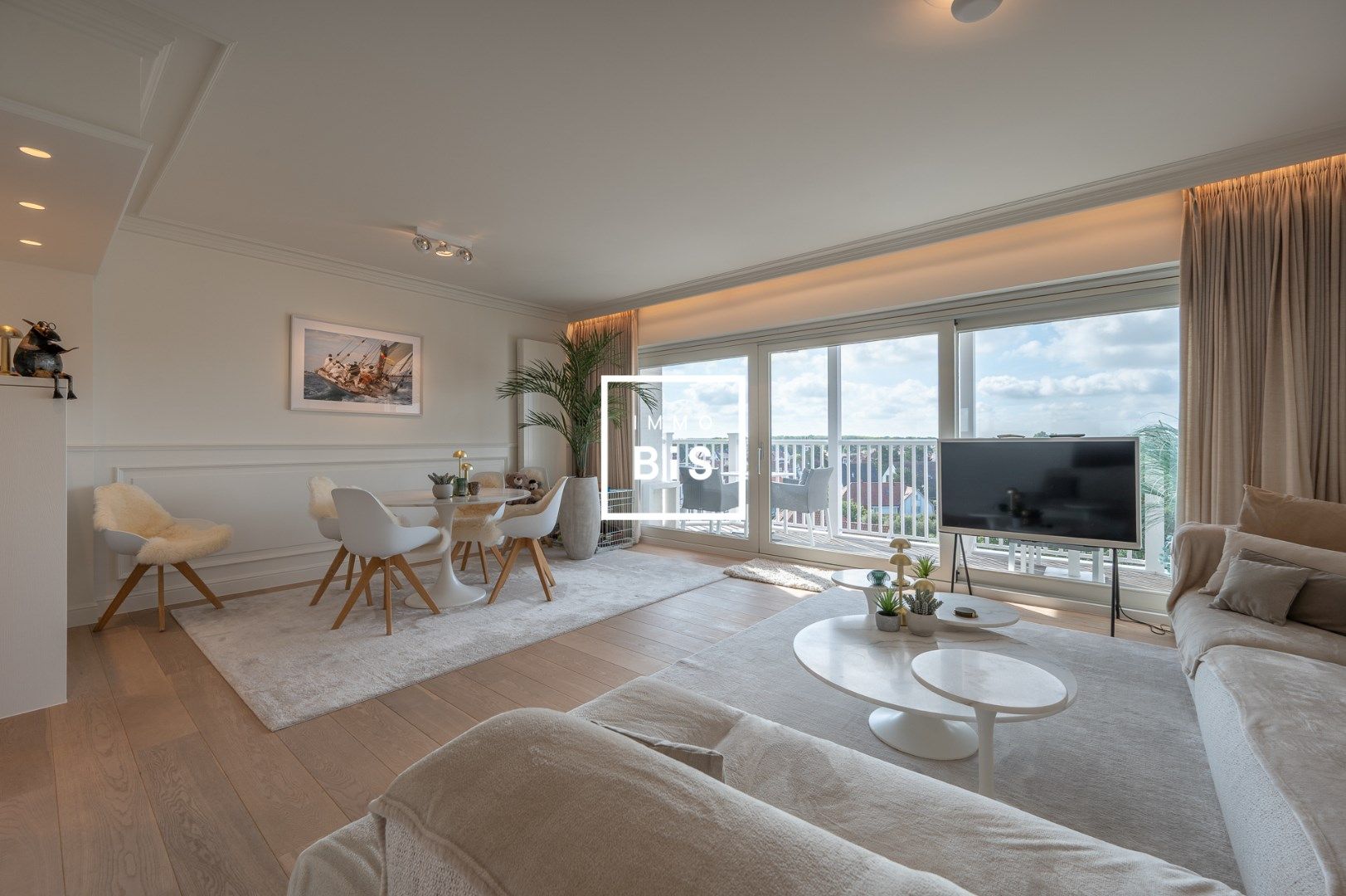 Uitzonderlijk prachtig gemeubeld appartement op de Kustlaan nabij het Albertplein foto 6