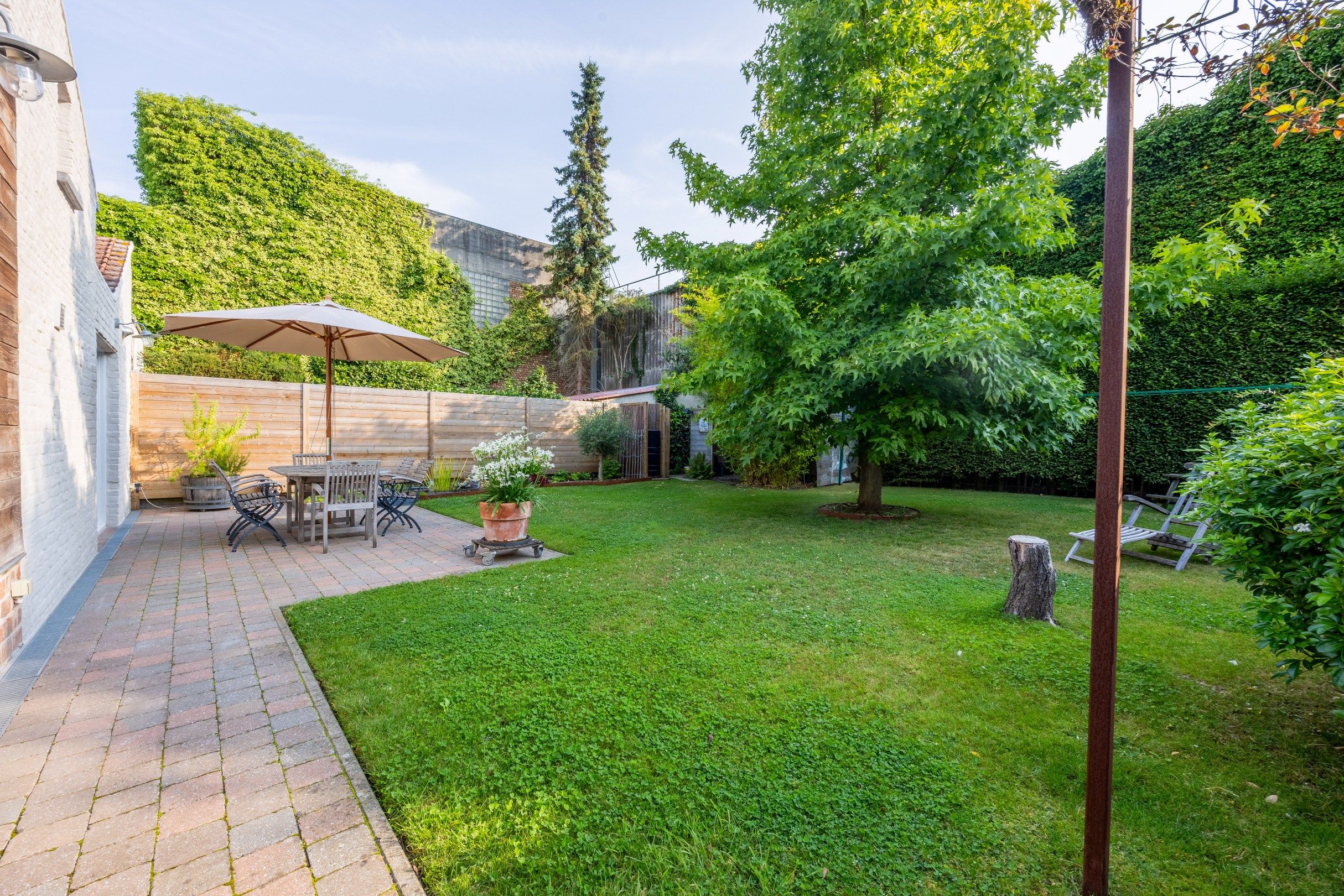 GERENOVEERDE HALFOPEN WONING foto 13