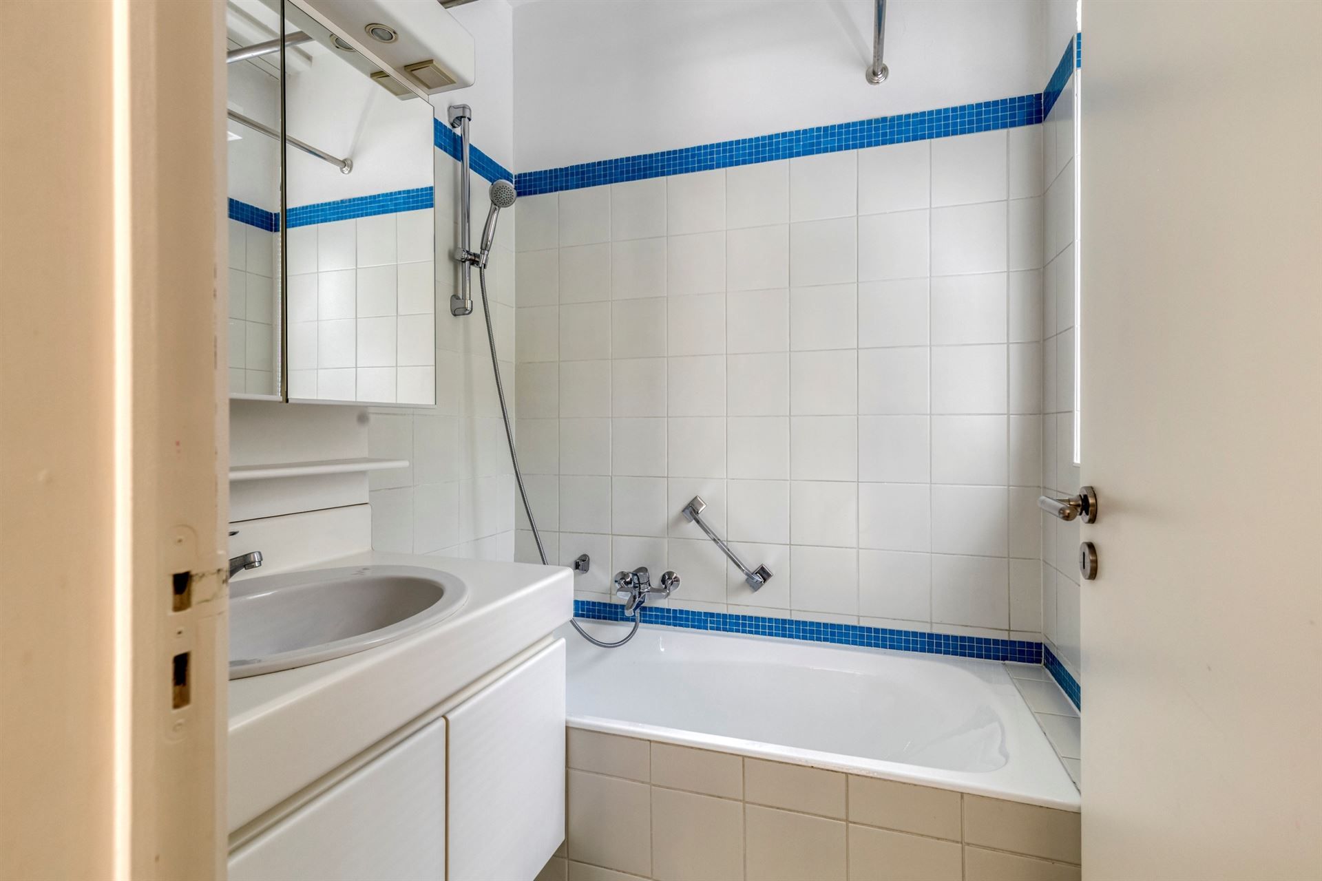 Exclusief gelegen villa-appartement in Ukkel, te Fort Jaco foto 17