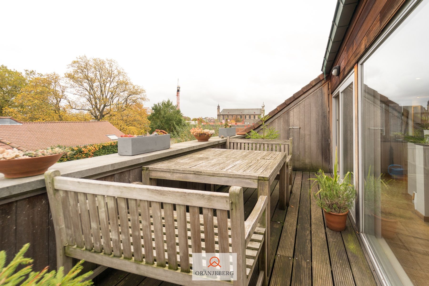 Prachtig BEMEUBELD dakappartement met terras vlakbij Zuid foto 7