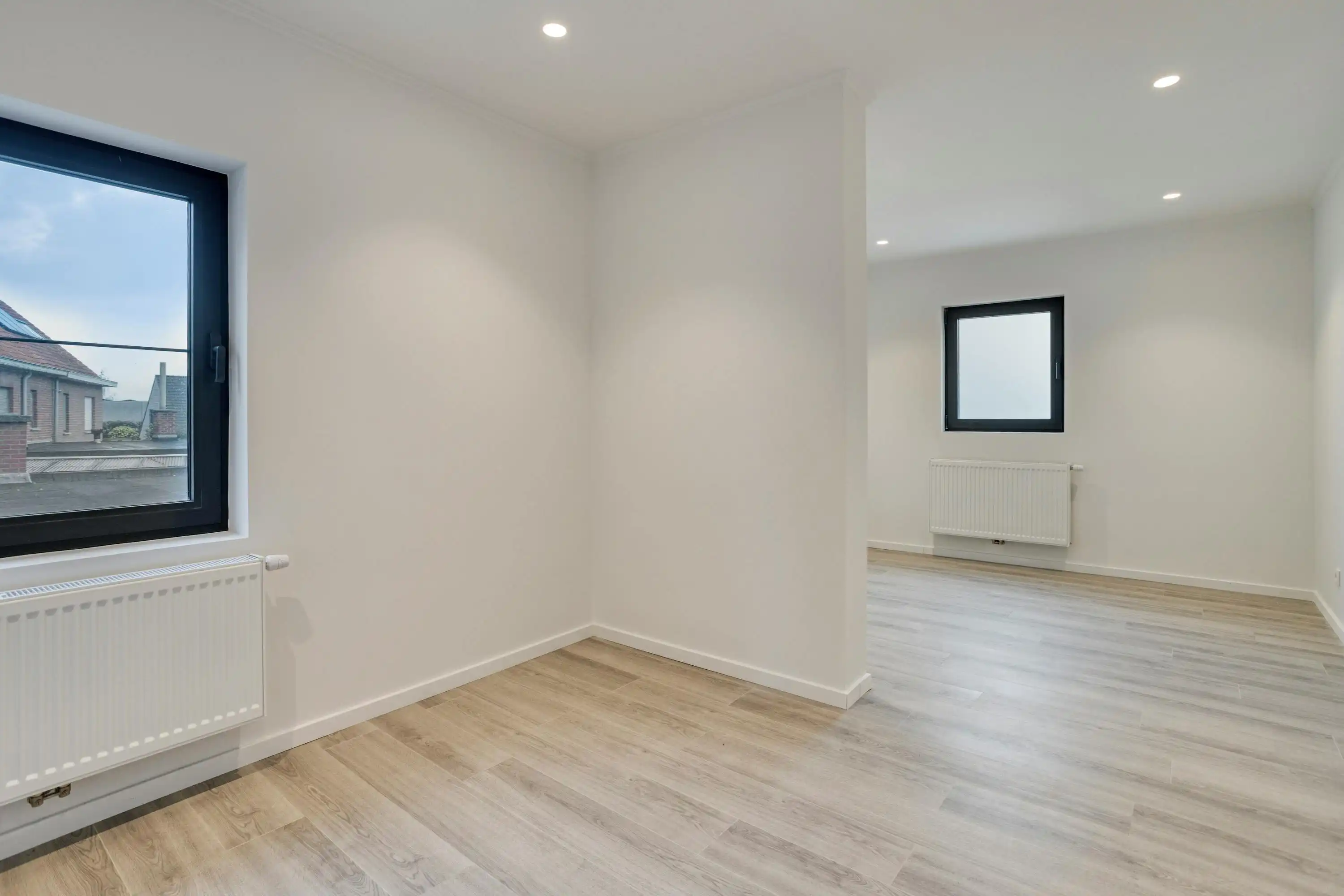 Volledig gerenoveerde en instapklare woning met grote tuin foto 13