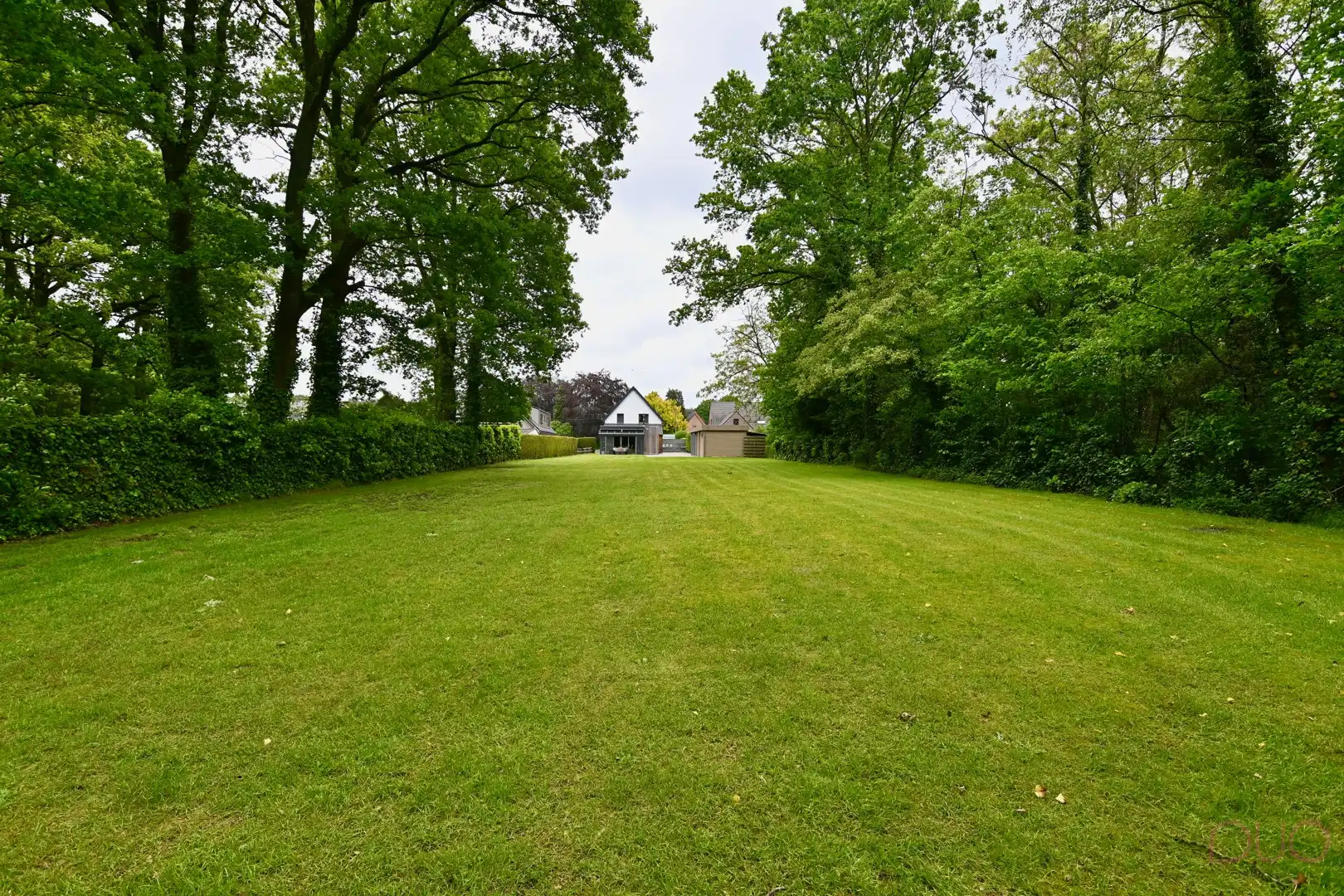 Knappe vrijstaande woning, instapklaar met tot 5 slaapkamers, midden in het groen foto 29